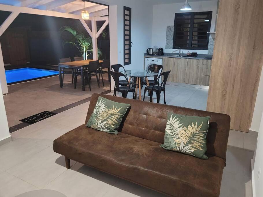 Villa avec Piscine, 10 min plage view 2