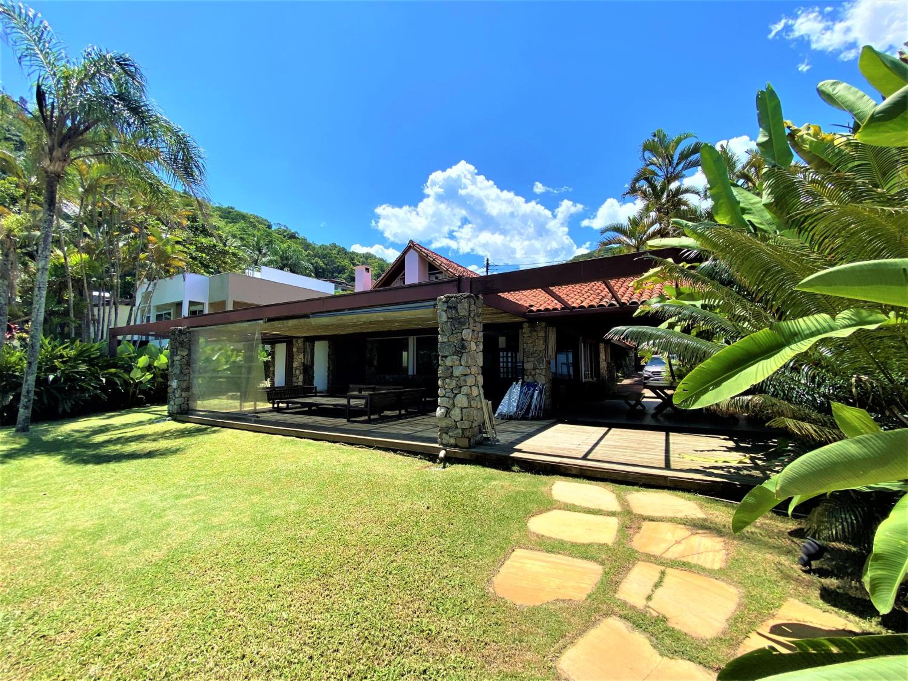 Casa PÉ NA AREIA de REVISTA