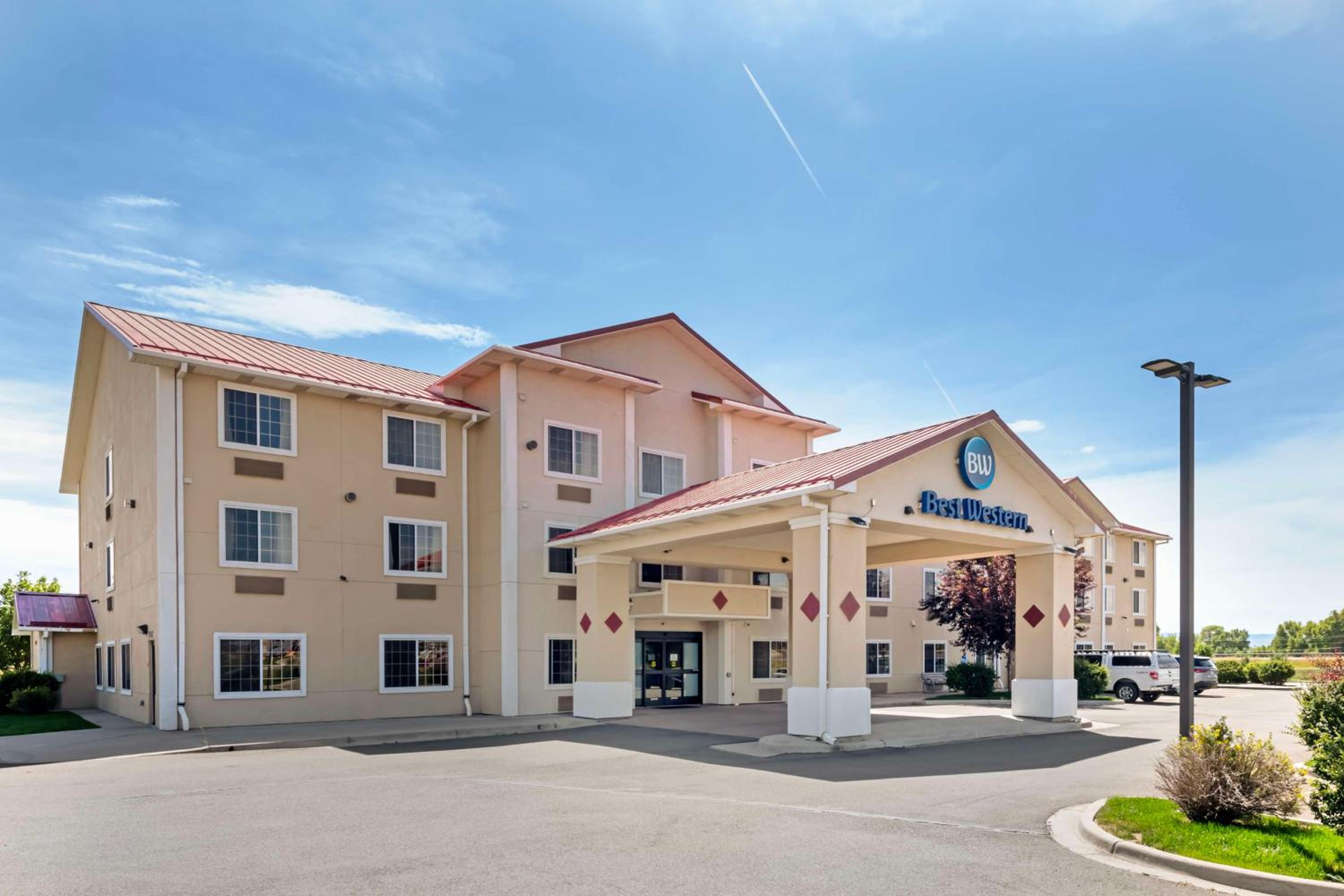 Laramie Vacations - Best Western Laramie Inn  Suites - Property Image 2