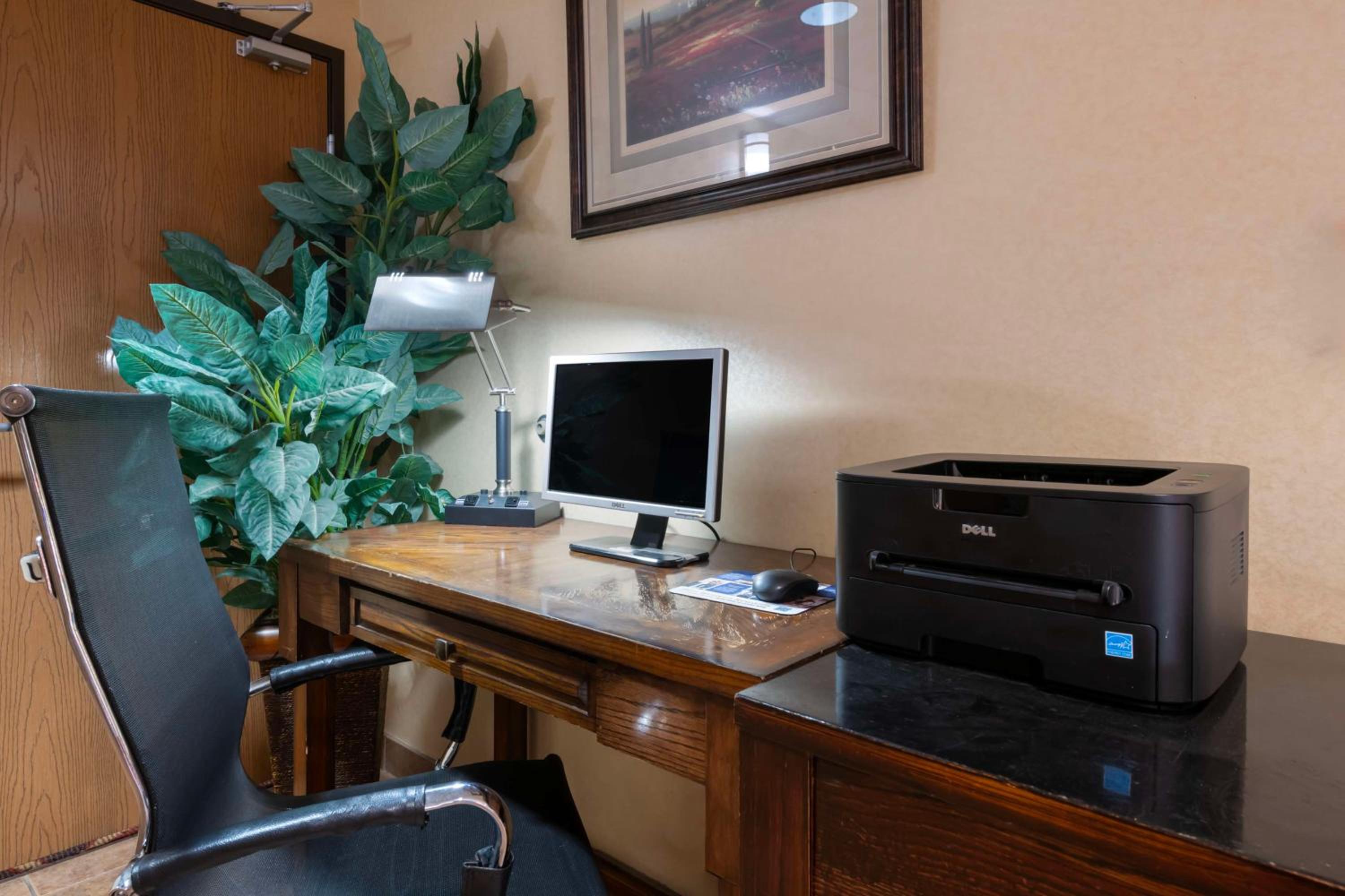 Laramie Vacations - Best Western Laramie Inn  Suites - Property Image 6