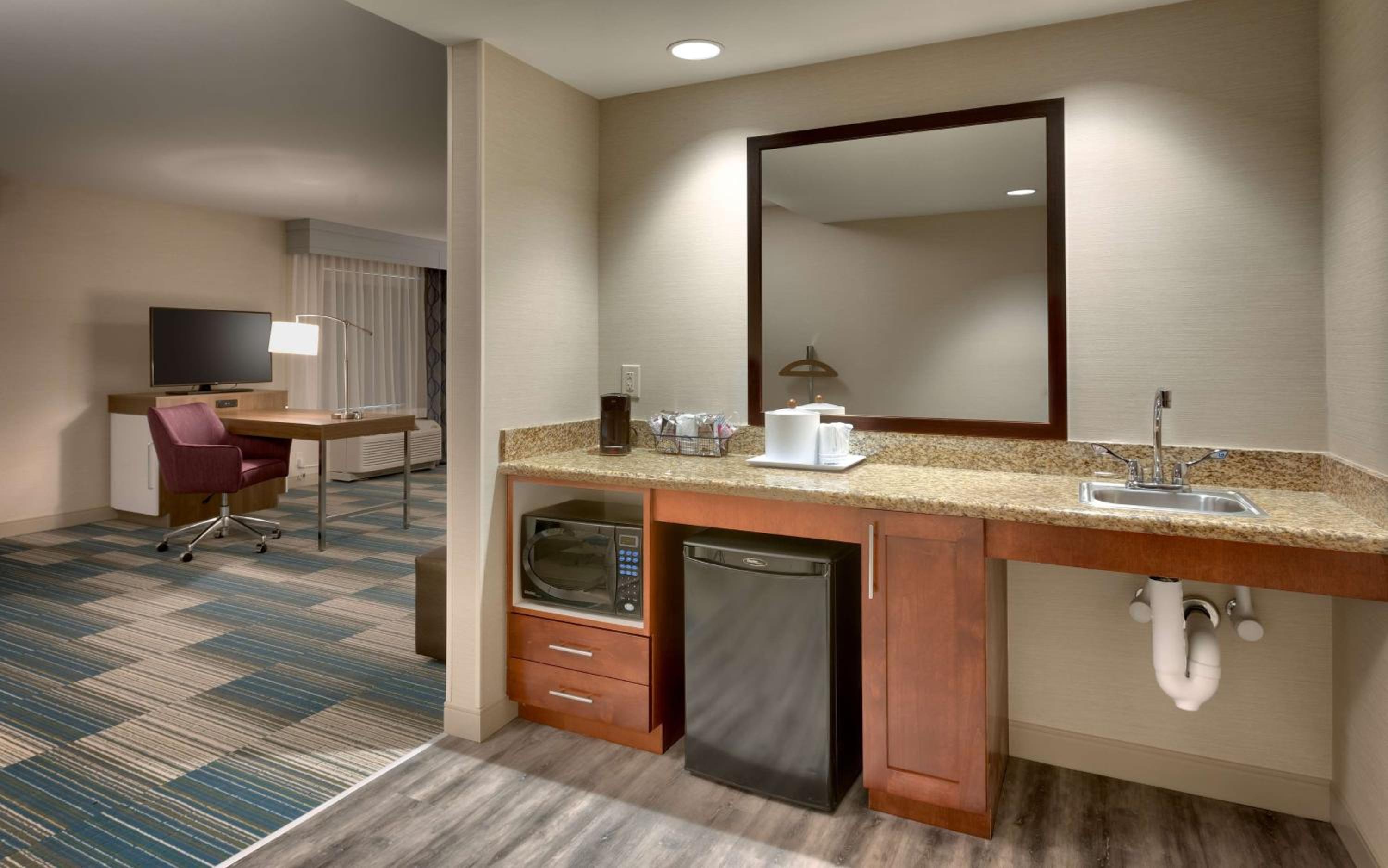 Pocatello Vacations - Hampton Inn  Suites Pocatello - Property Image 1
