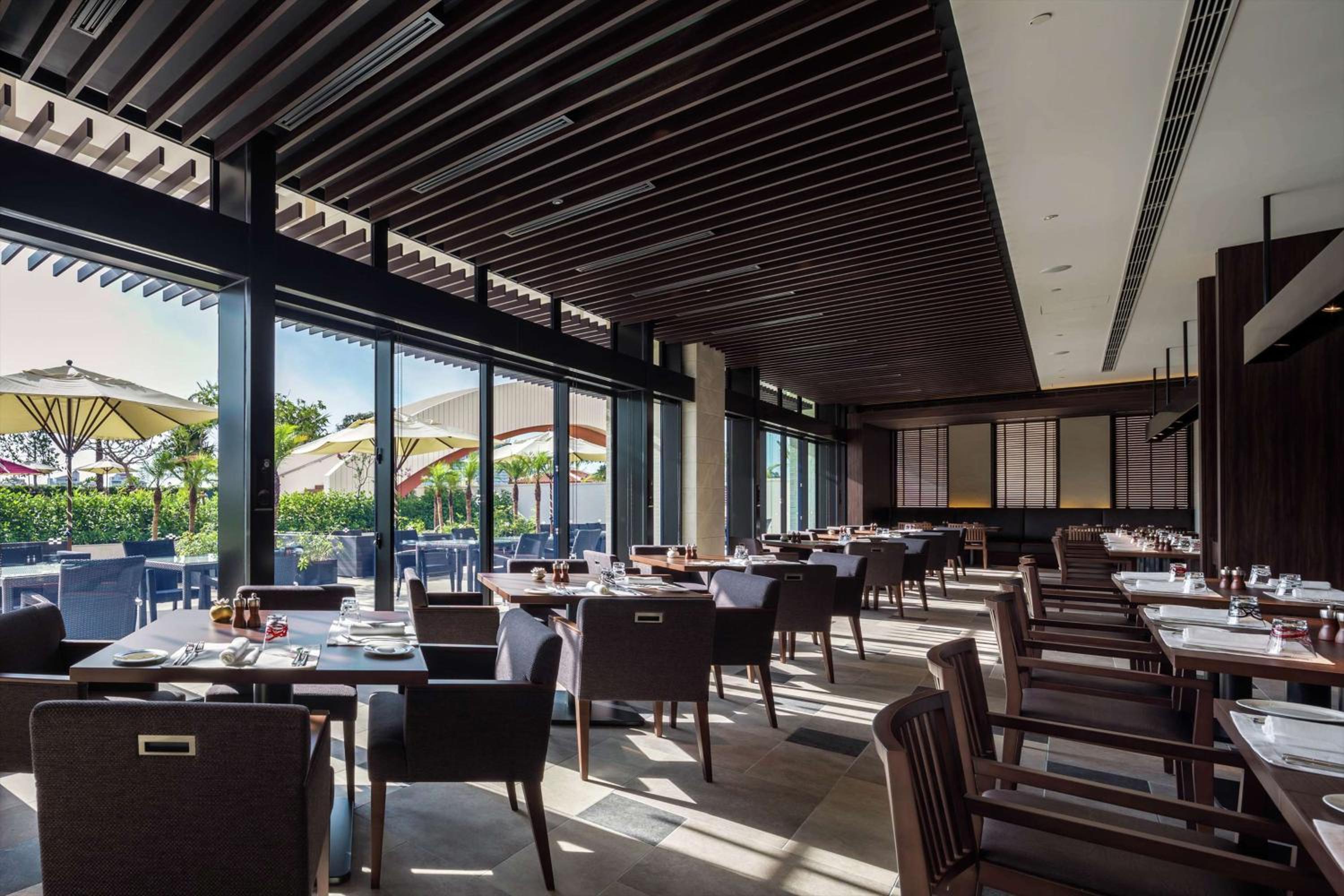 Hilton Okinawa Chatan Resort