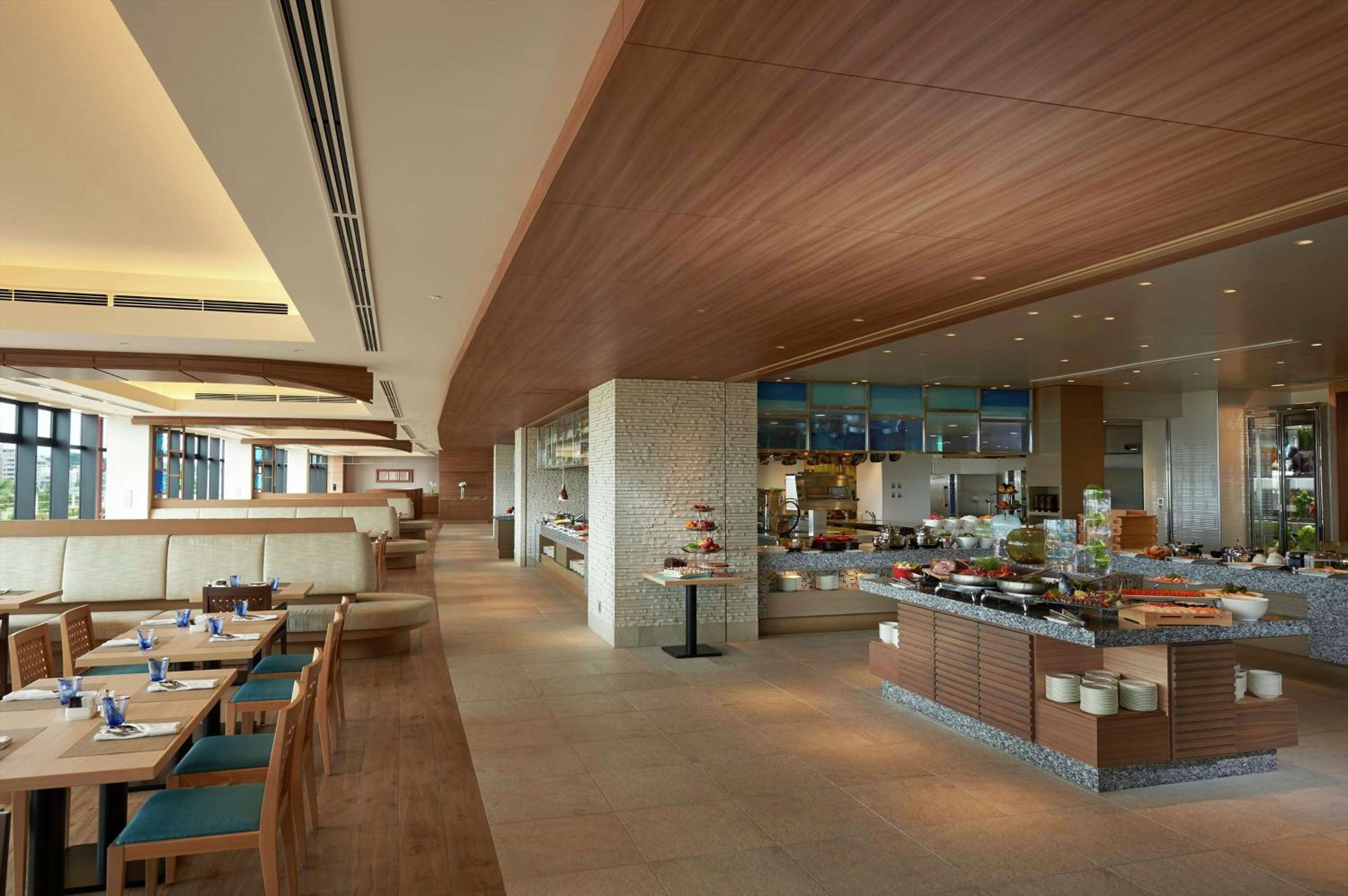 Hilton Okinawa Chatan Resort