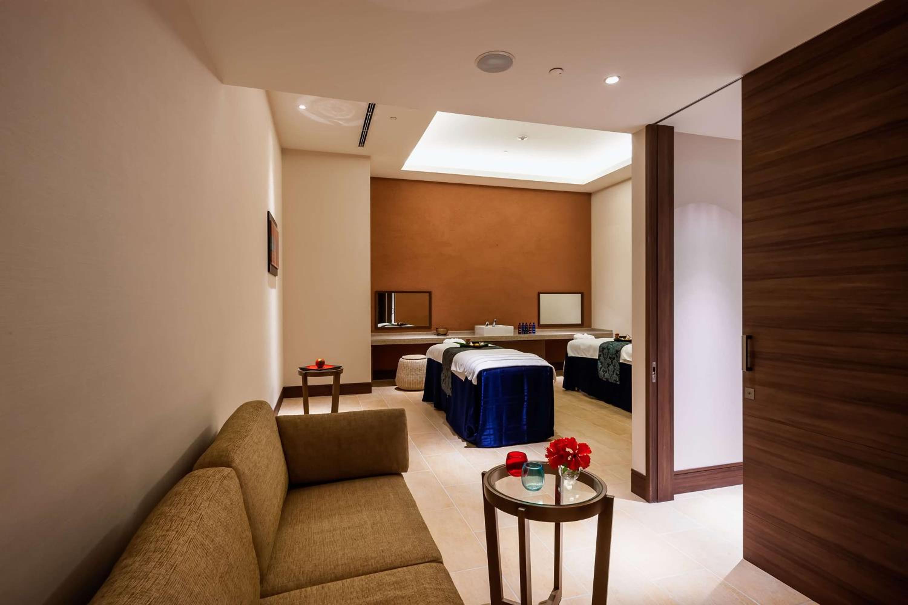 Hilton Okinawa Chatan Resort