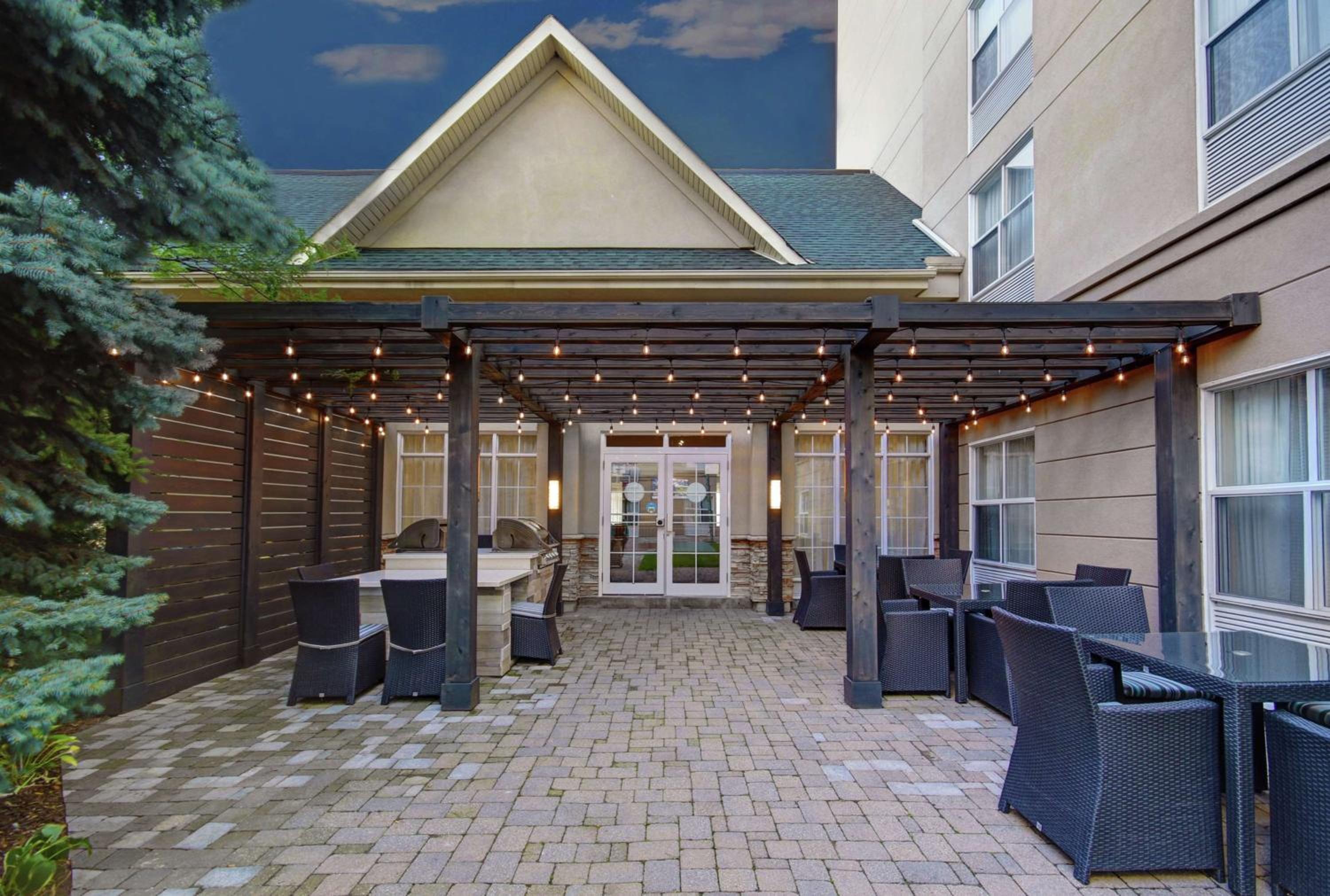 Toronto Vacations - Homewood Suites by Hilton Burlington - Property Image 2