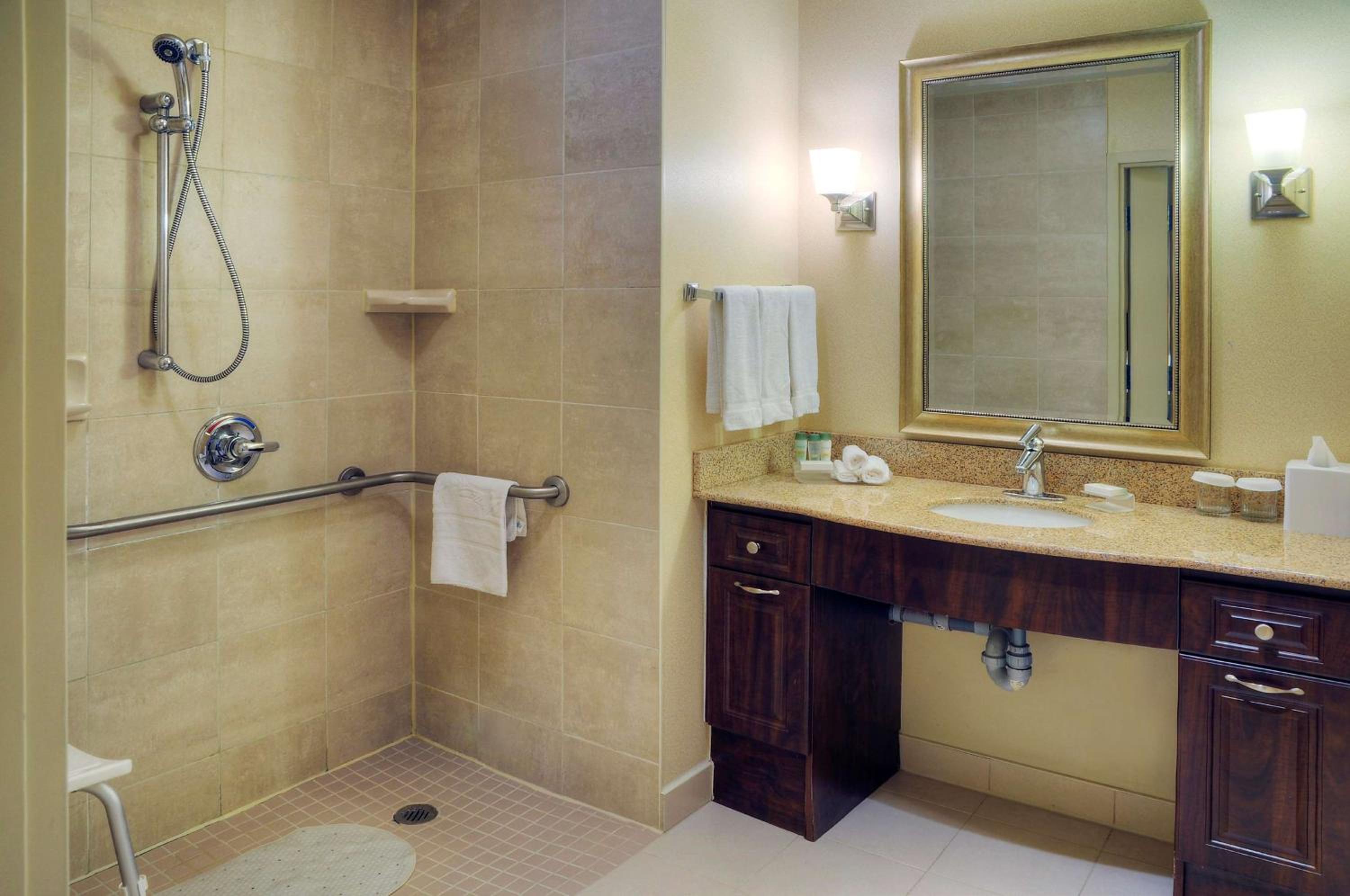 Homewood Suites by Hilton Burlington - Property Image 4