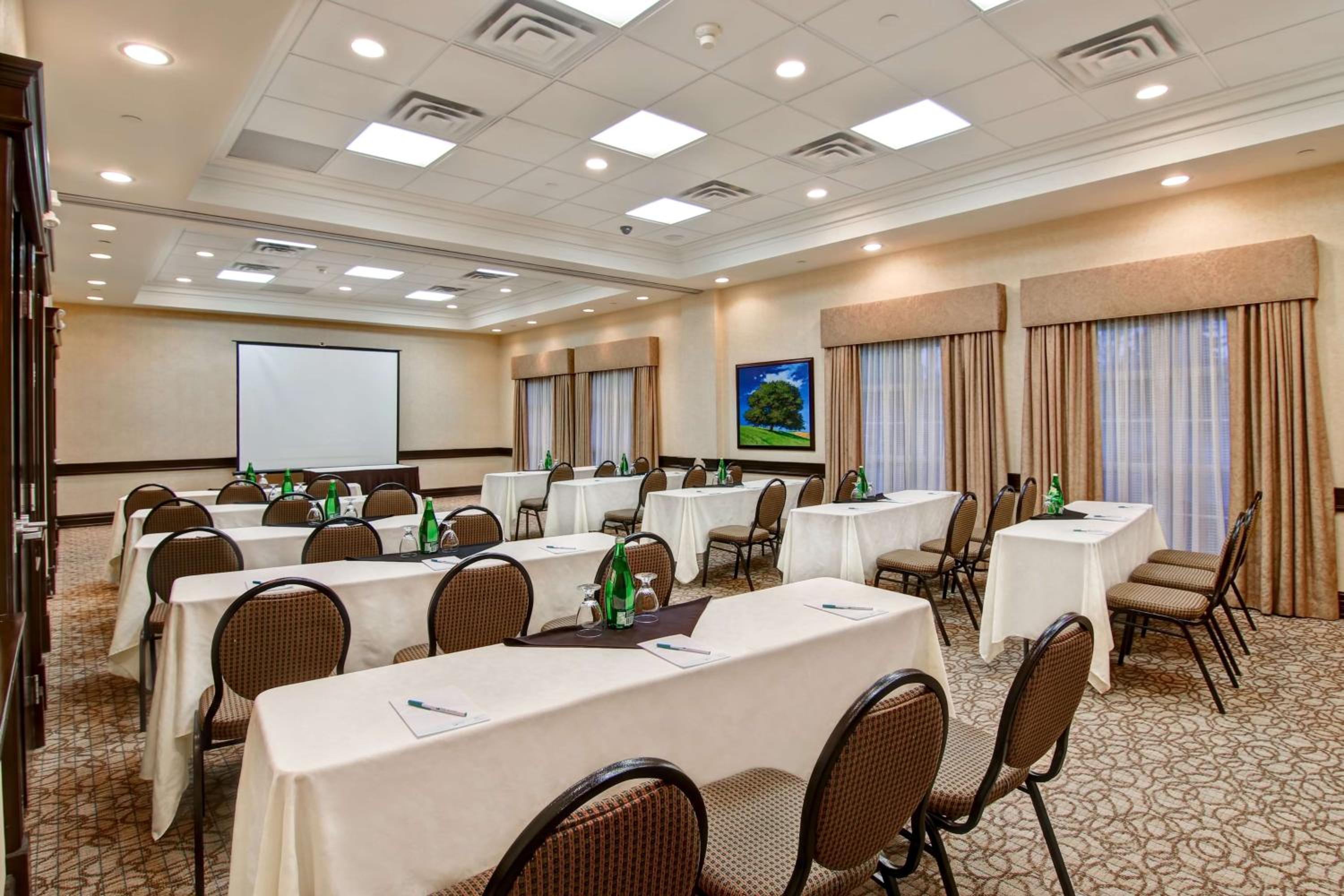 Homewood Suites by Hilton Burlington - Property Image 11