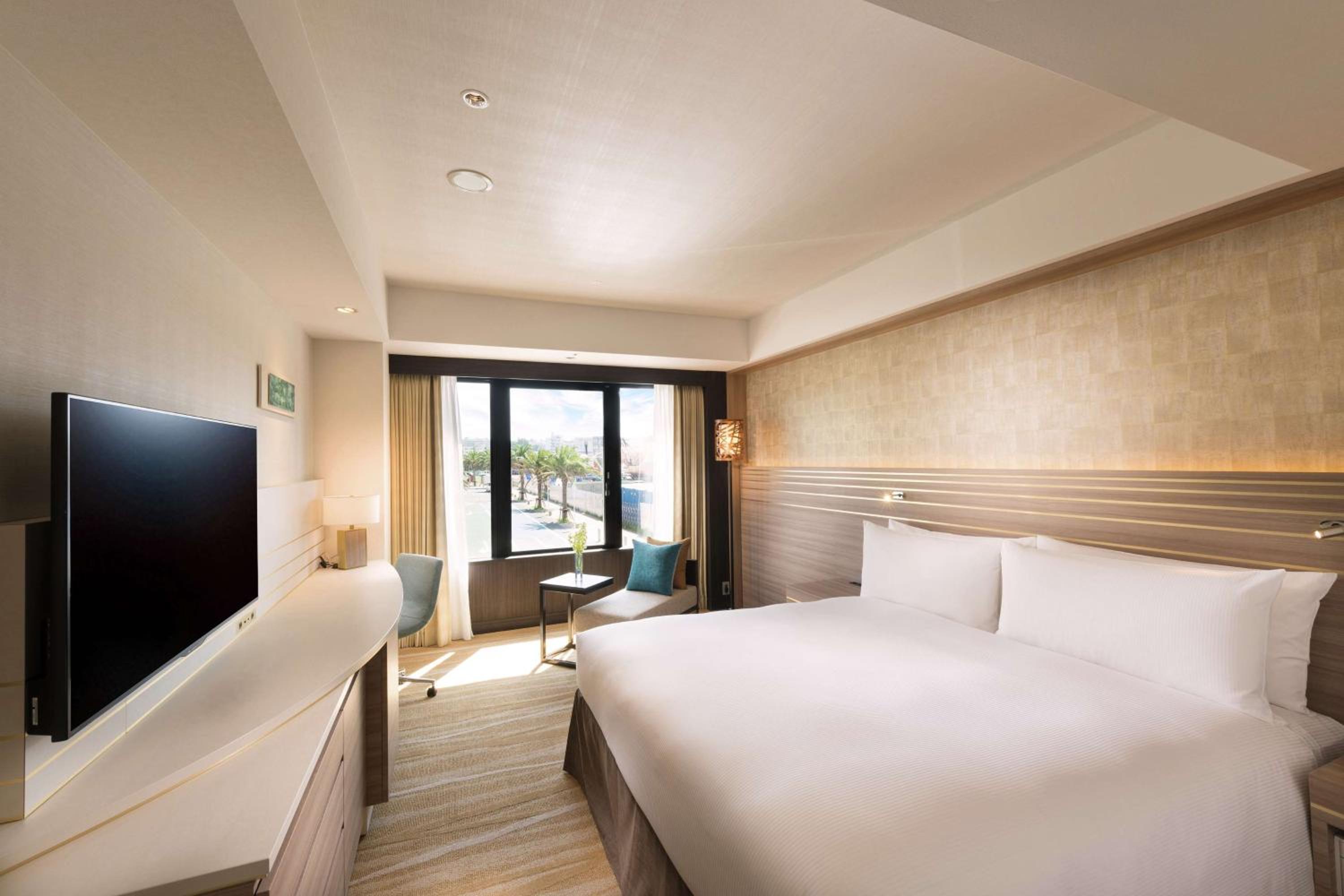 DoubleTree by Hilton Okinawa Chatan Resort