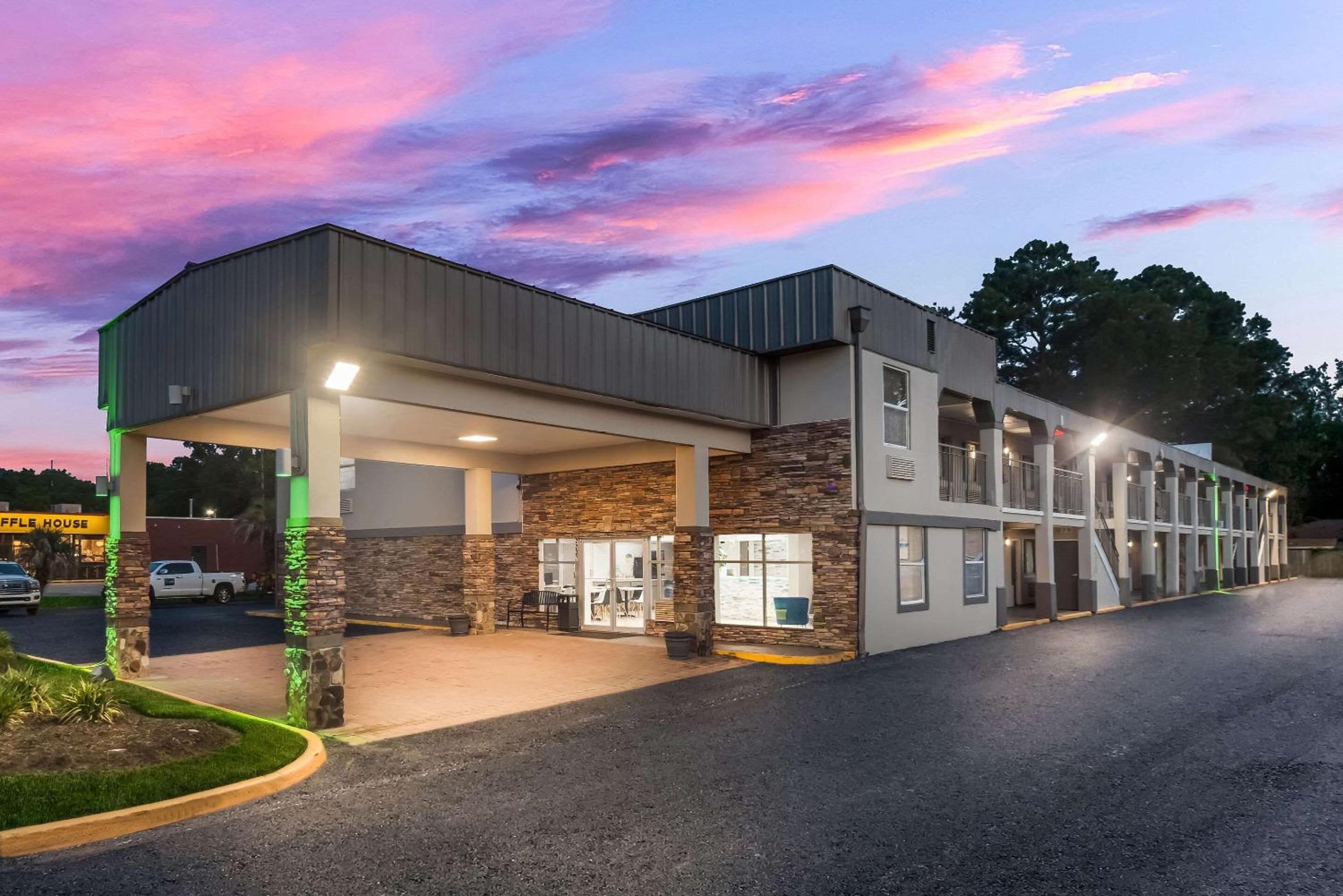 Quality Inn Charleston - West Ashley