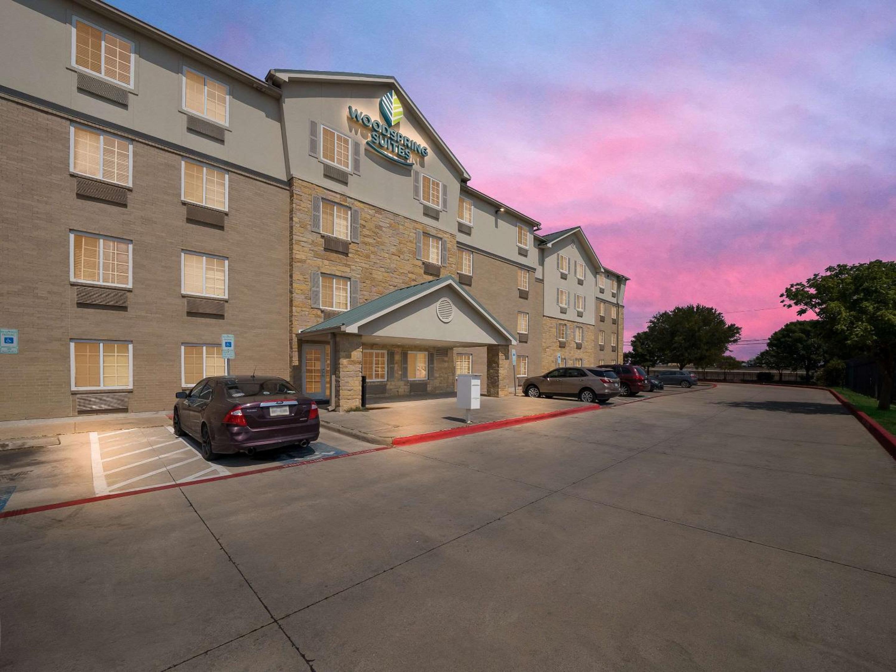 WoodSpring Suites Dallas Rockwall