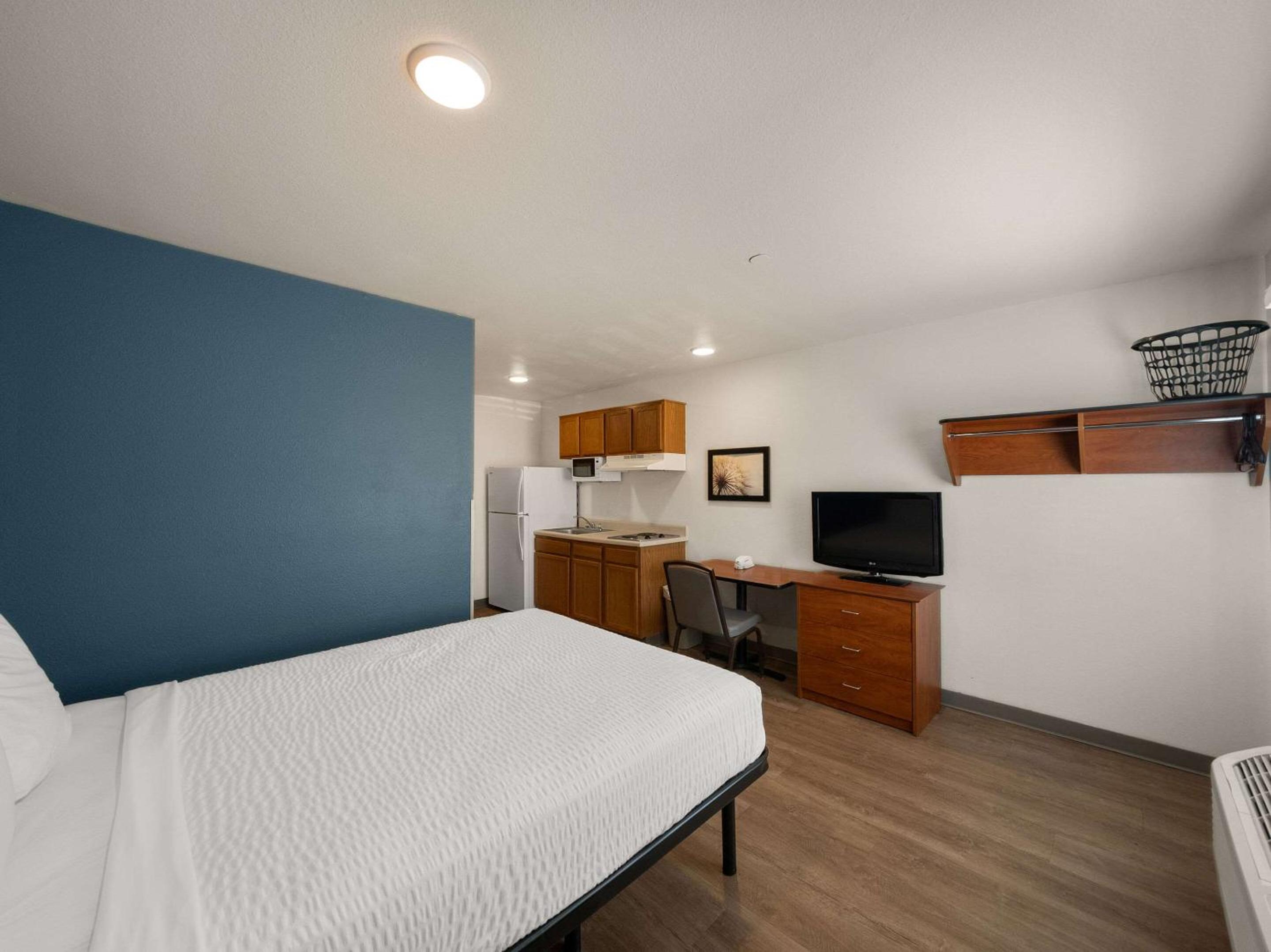 WoodSpring Suites Dallas Rockwall - Property Image 2