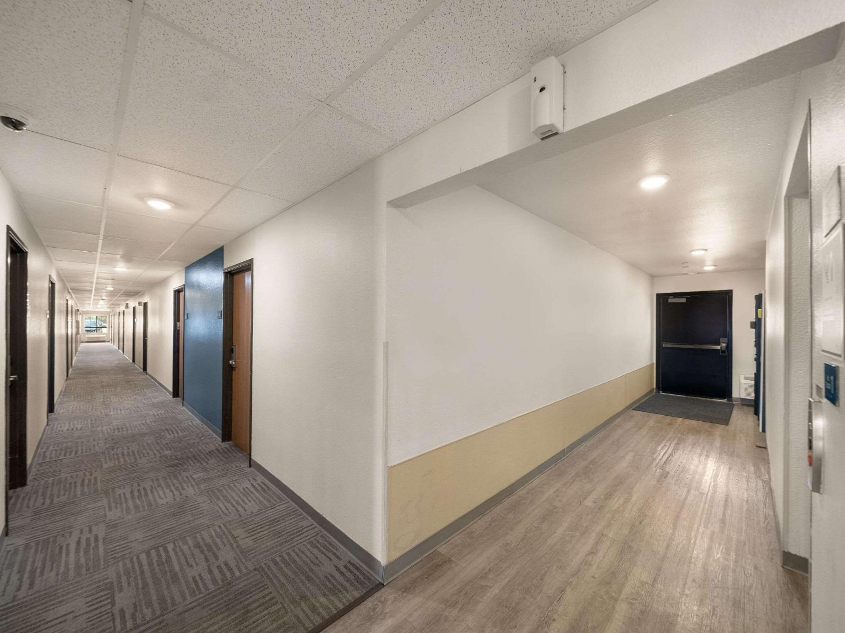 WoodSpring Suites Dallas Rockwall - Property Image 6