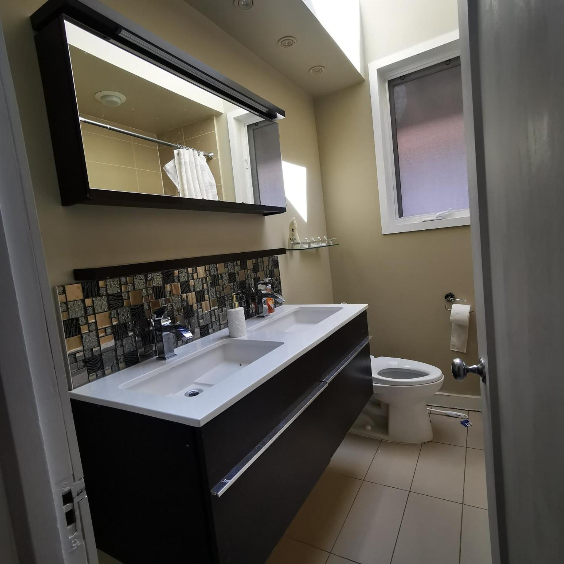 Toronto central area double-bed room