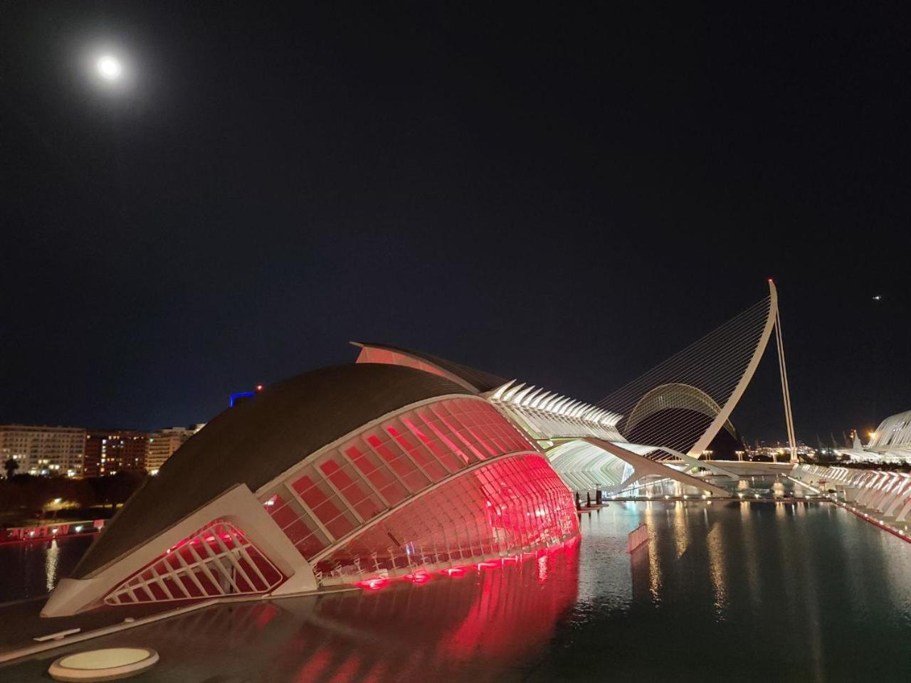 Las Artes Hlius Luxury Apartments