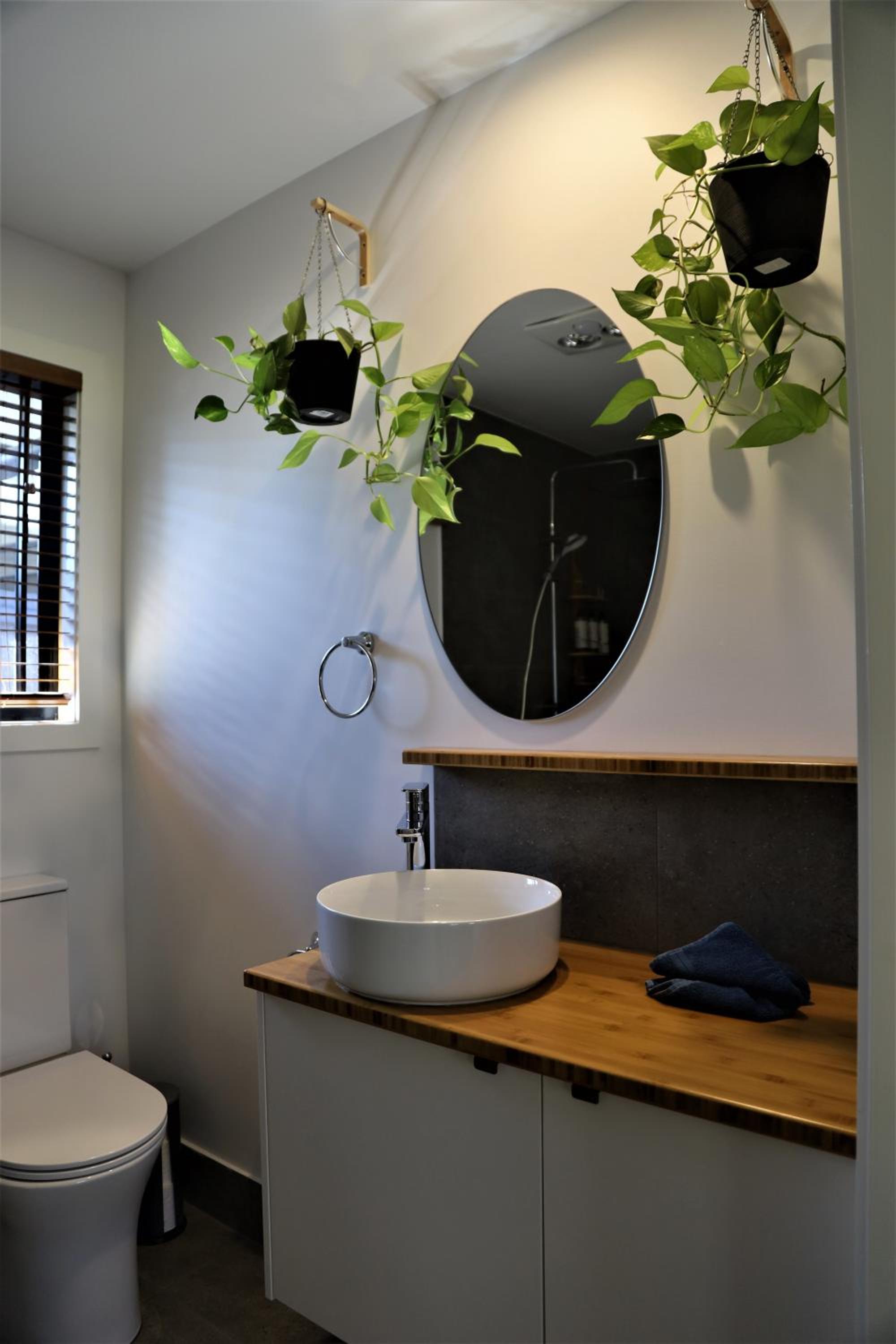 'Stay in Carrara' A private guest suite not a share house