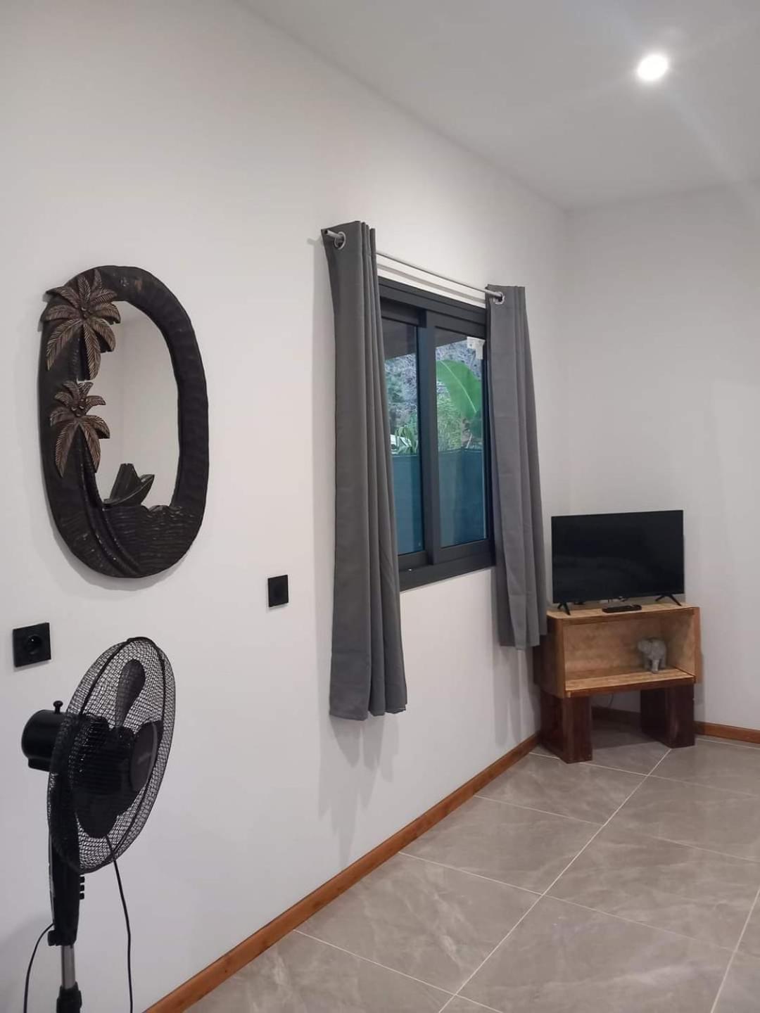 Terei-Here Bungalow Airport view 5