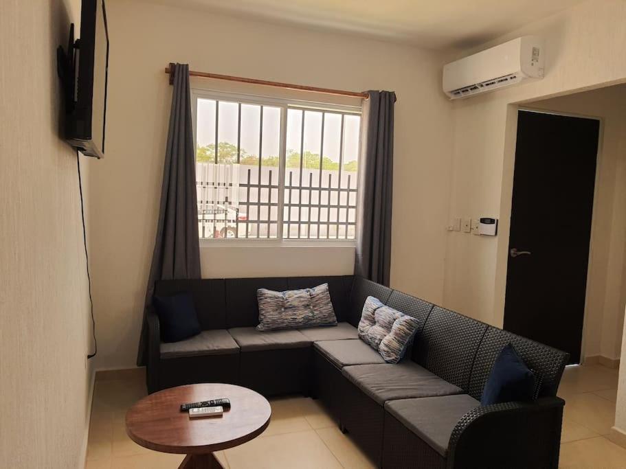Casa de 3 habitaciones TODAS con baño propio, 3 y medio baños en toal, alberca, cupo hasta 12 personas view 4