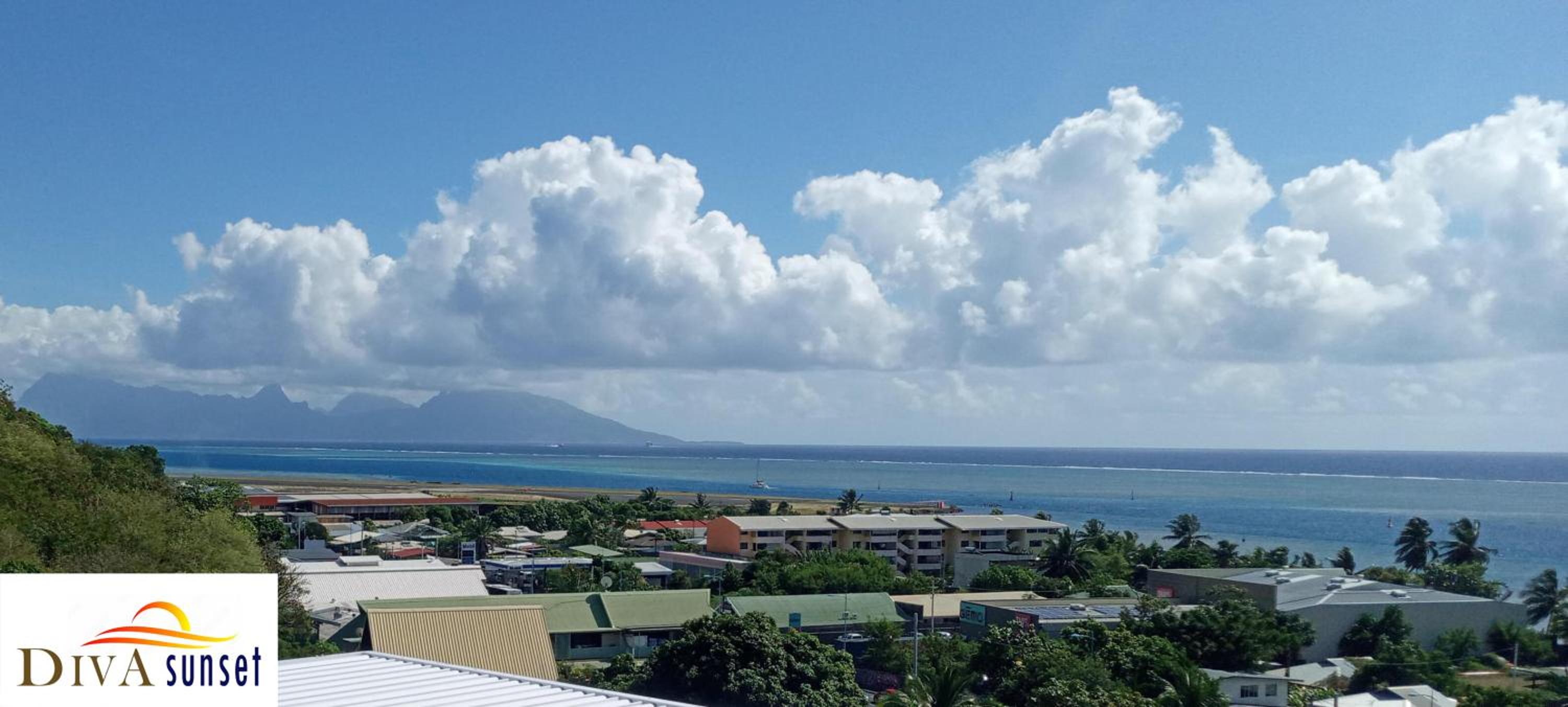 Tahiti Diva Sunset studio view 2