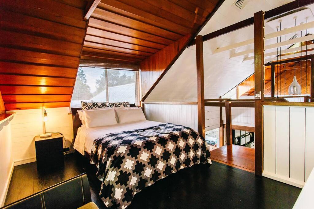 BELLINGEN CONVERTED CHURCH on the river (Pet Friendly)