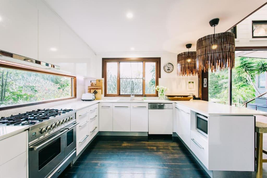BELLINGEN CONVERTED CHURCH on the river (Pet Friendly)