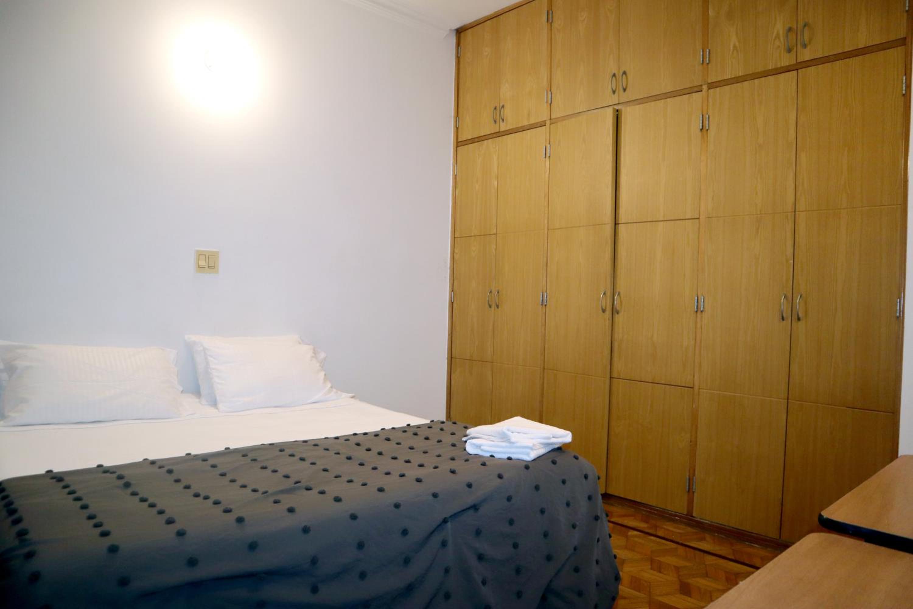 Medellin Vacations - Lujoso apartamento en el poblado de 300 metros - Property Image 9