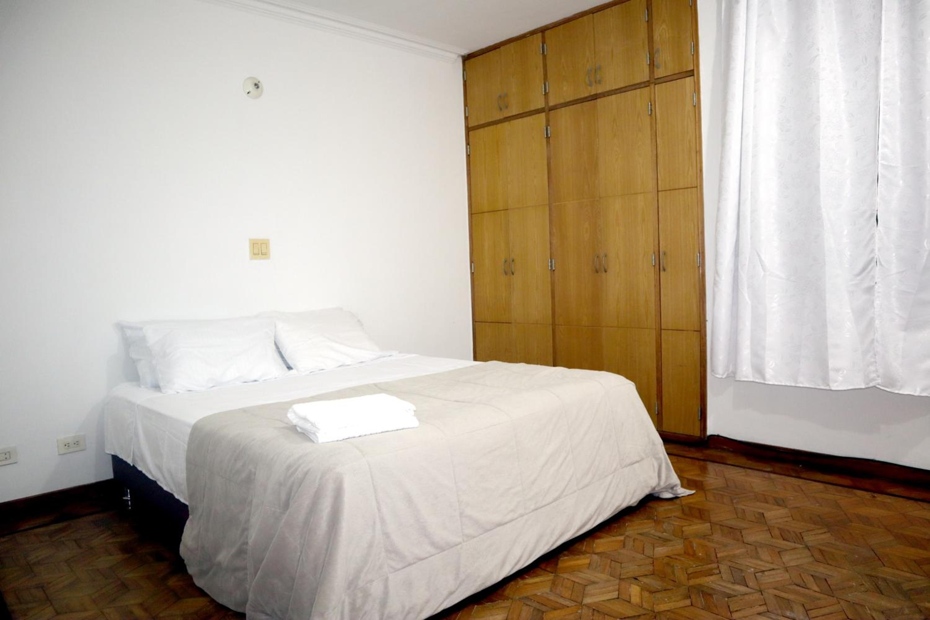 Medellin Vacations - Lujoso apartamento en el poblado de 300 metros - Property Image 12