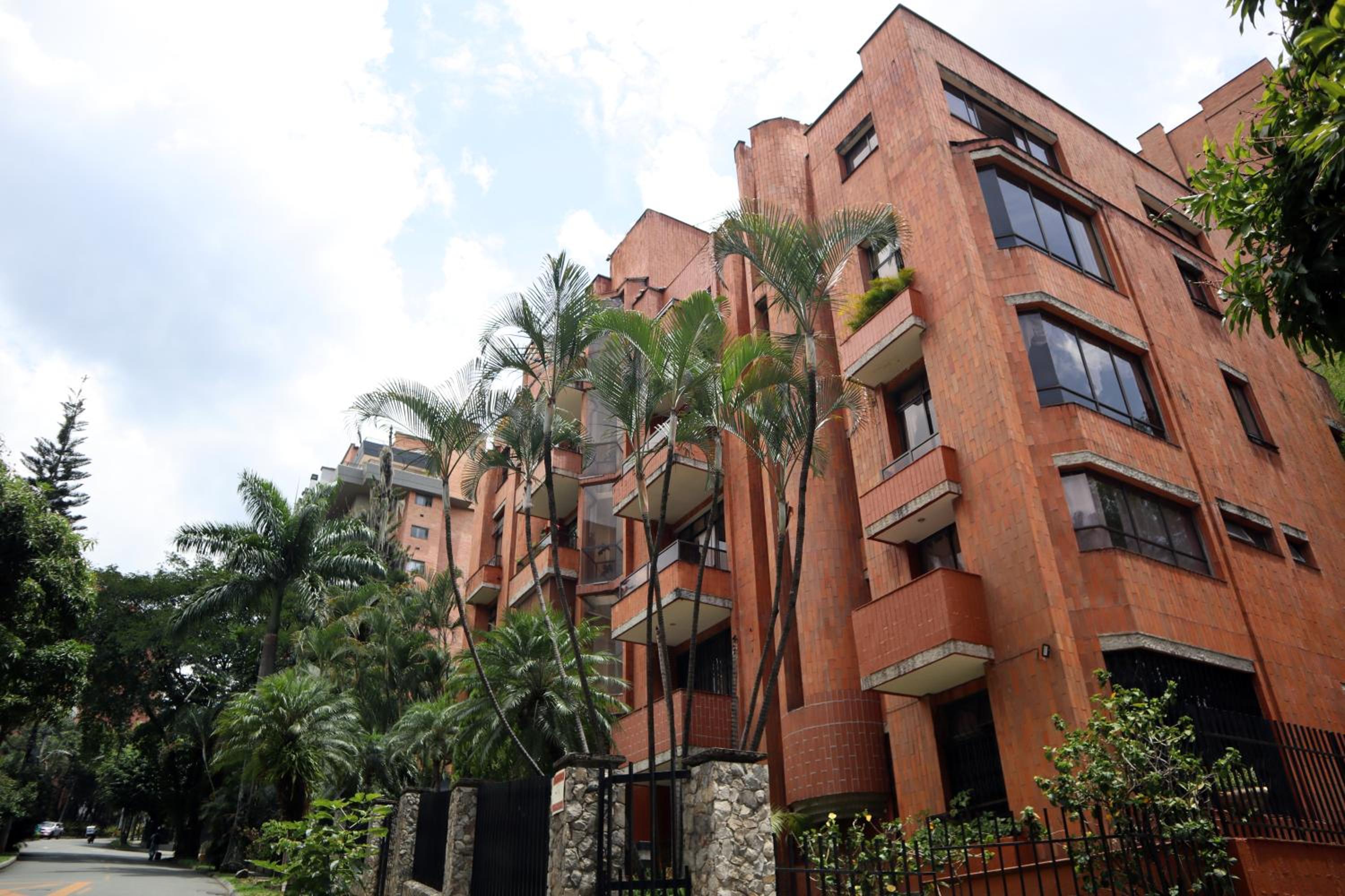 Lujoso apartamento en el poblado de 300 metros