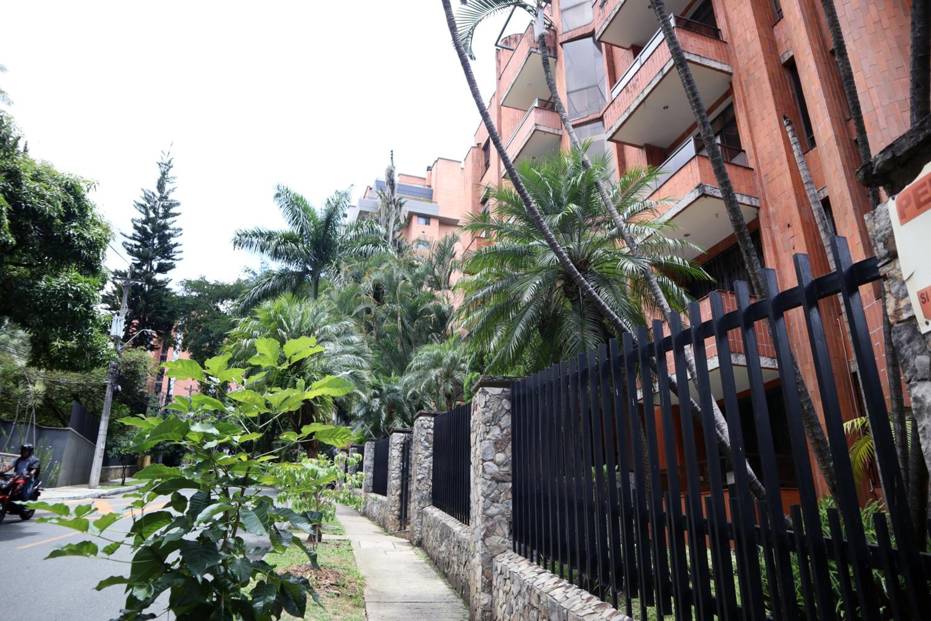 Lujoso apartamento en el poblado de 300 metros