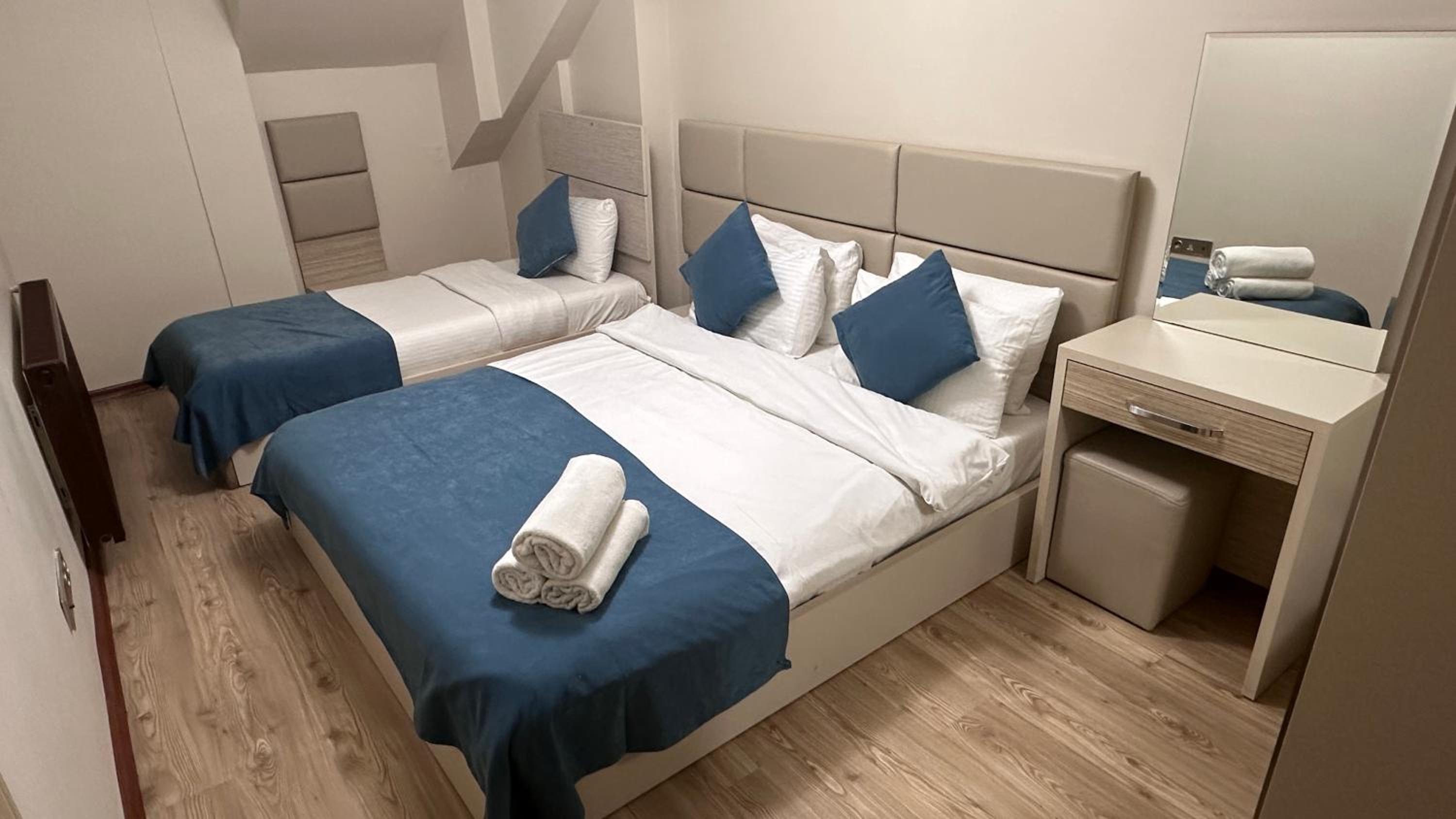Overland Residence