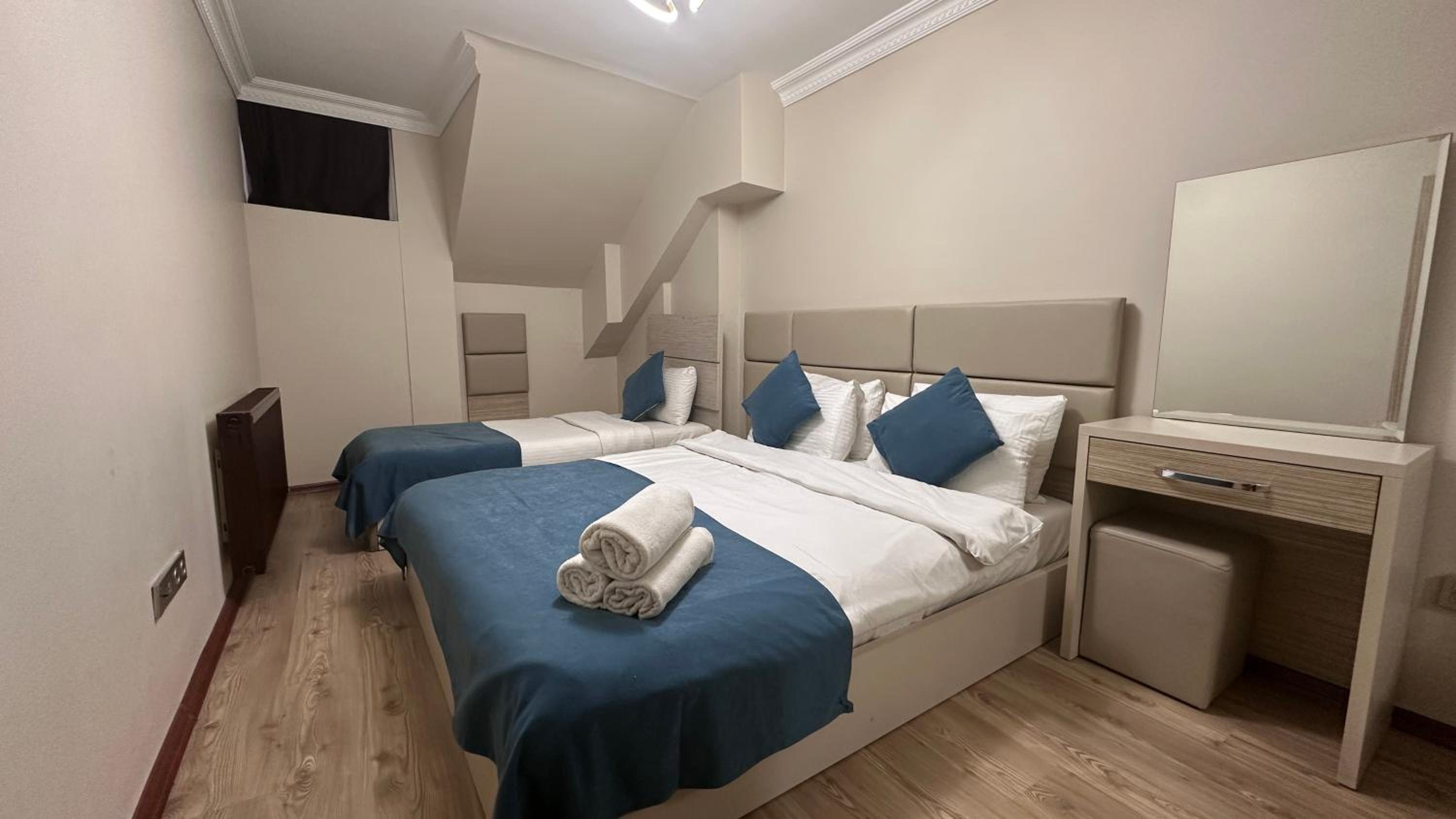 Overland Residence