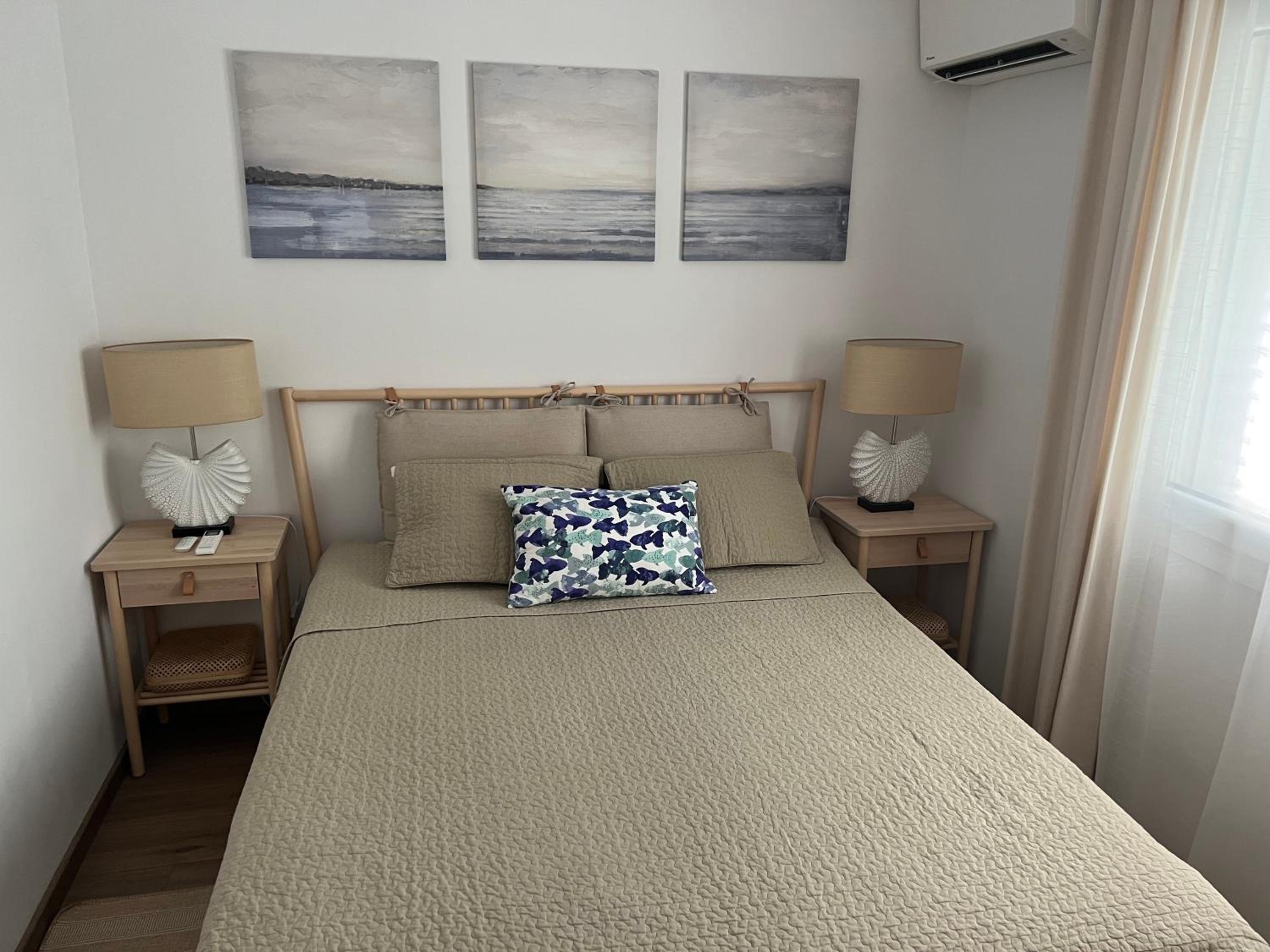 Modern Seaview Townhouse in Coral Bay