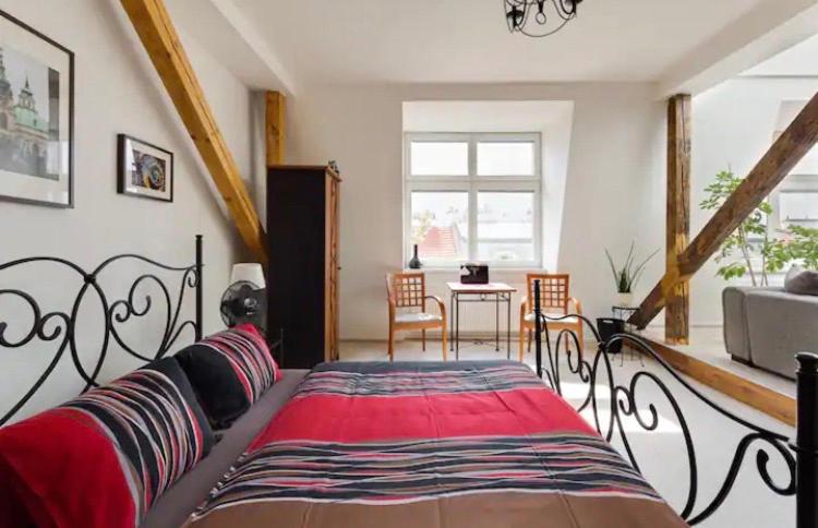 Lenka's cozy Red studio + Lenka's cozy Gold apartment
