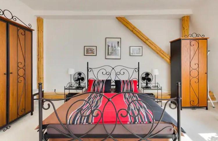 Lenka's cozy Red studio + Lenka's cozy Gold apartment