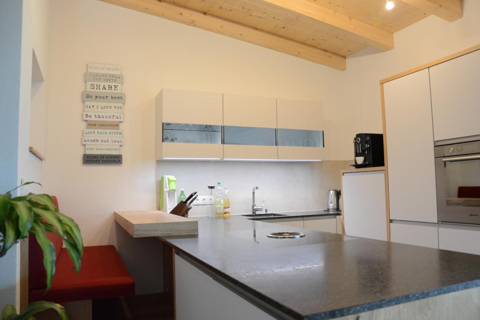 Sunside Apartment