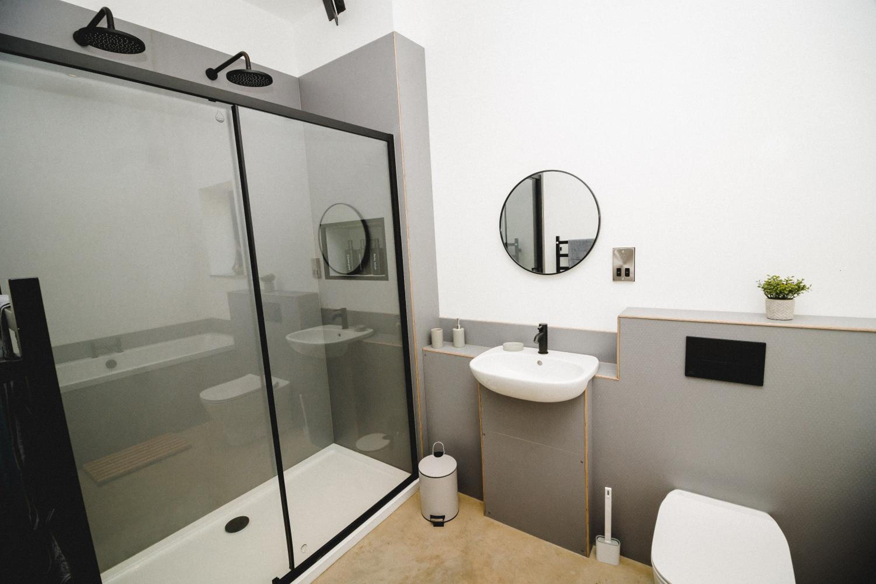 *BRAND NEW* Lop Barn - Barn conversion view 5