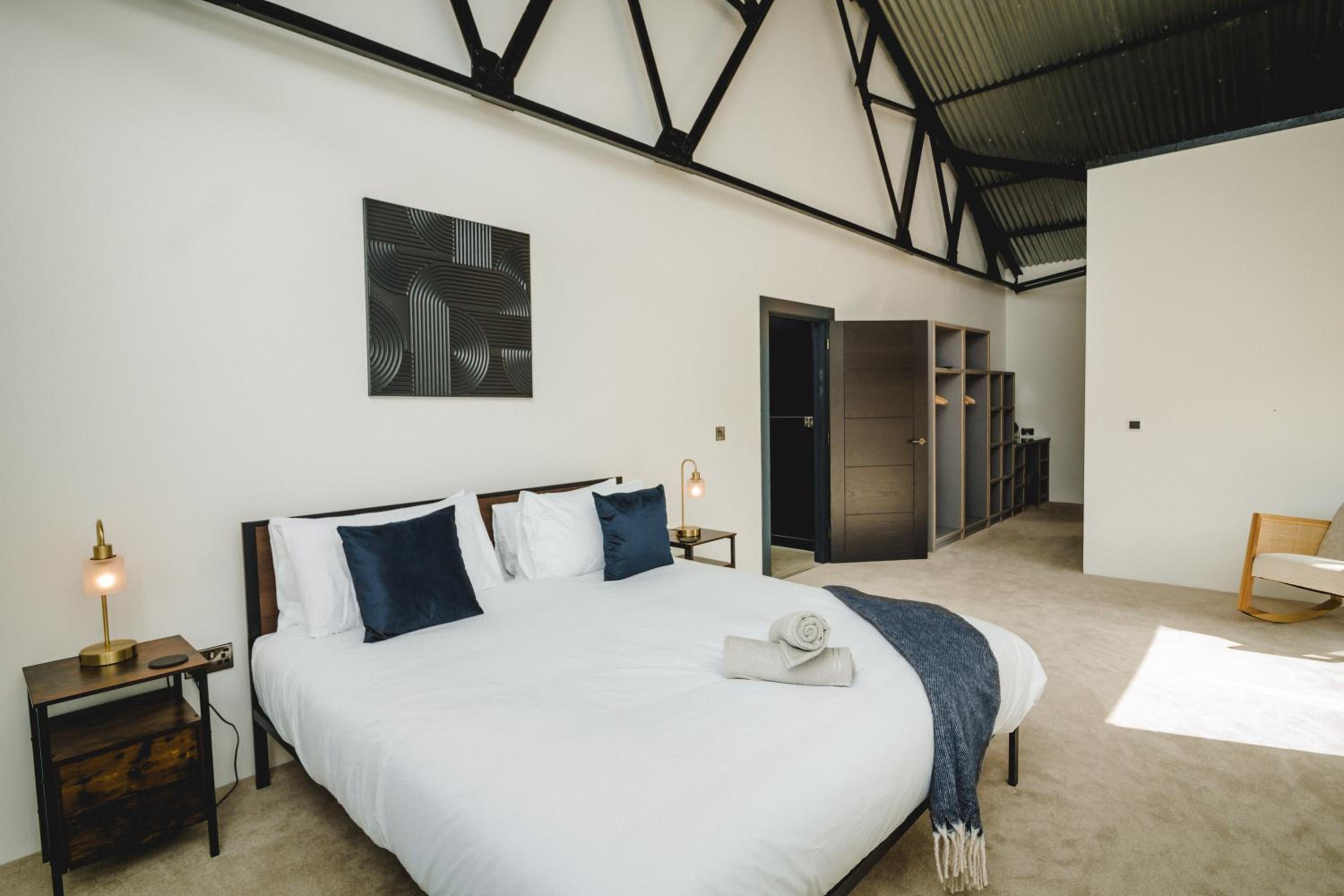 Sandy Barn *BRAND NEW* Barn Conversion view 3