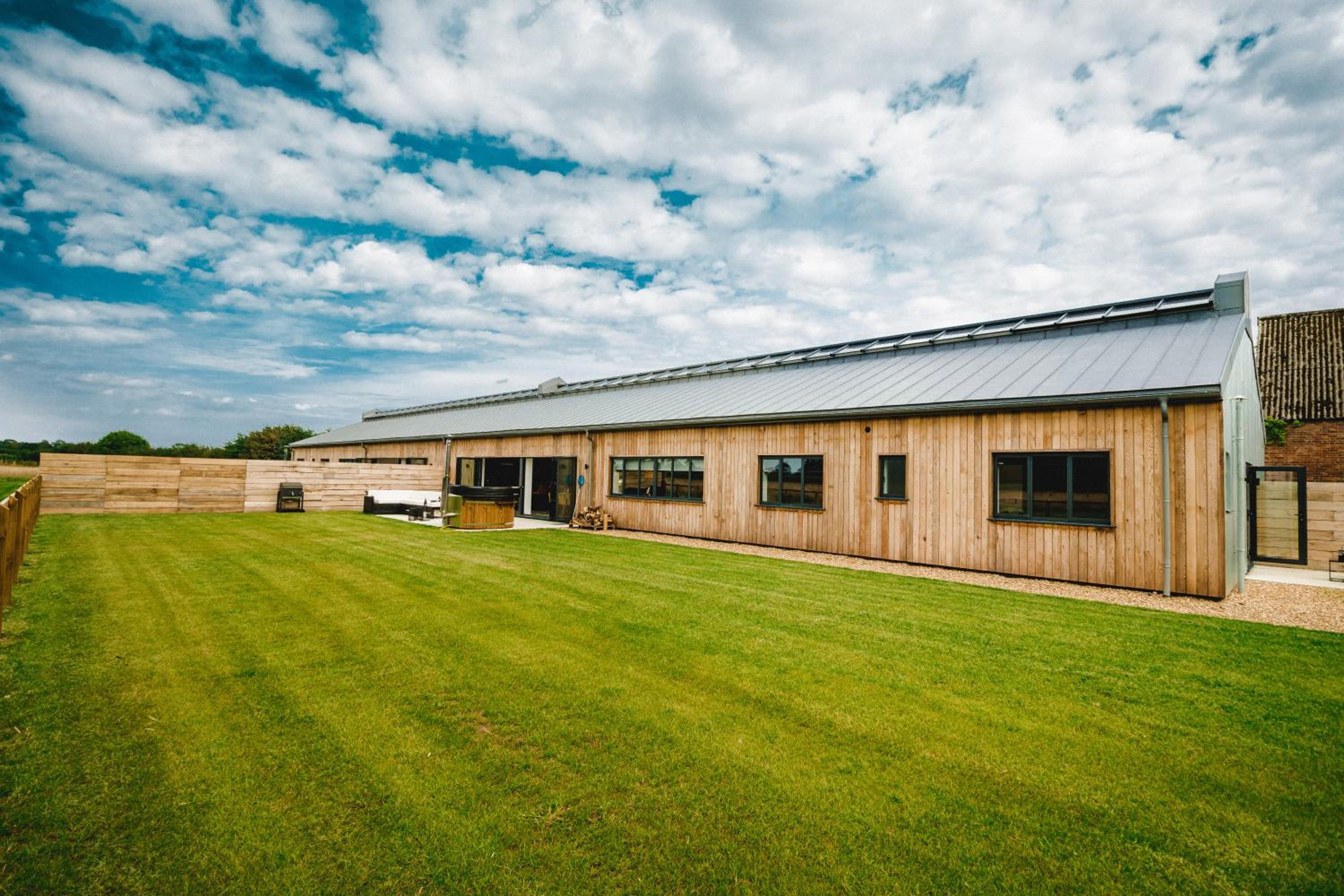 Sandy Barn *BRAND NEW* Barn Conversion view 2