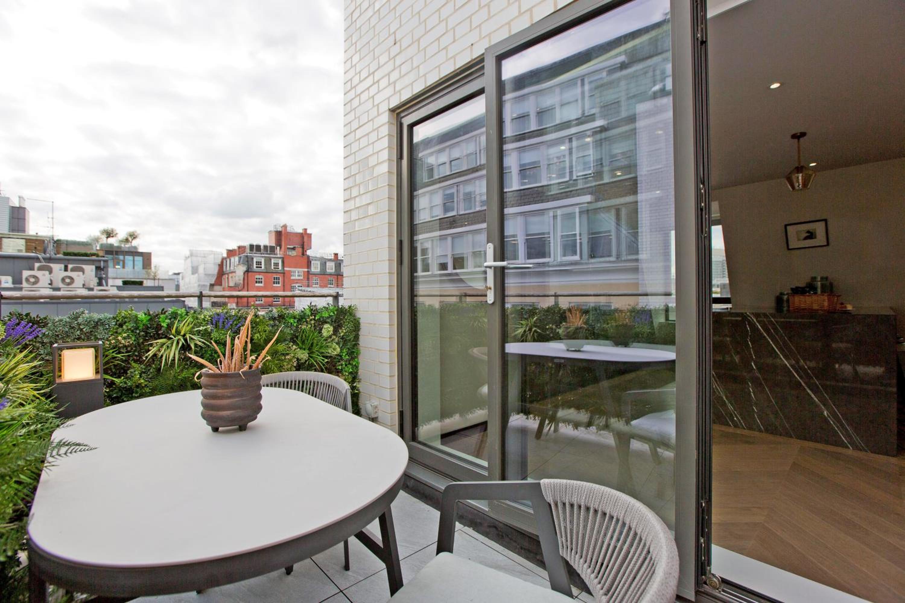 balcony