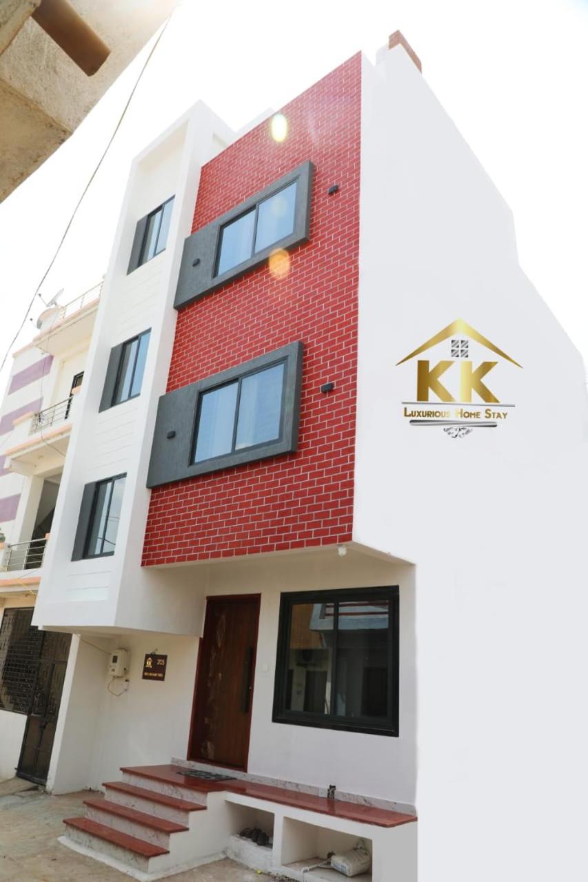 KK Luxurious Home Stay view 2