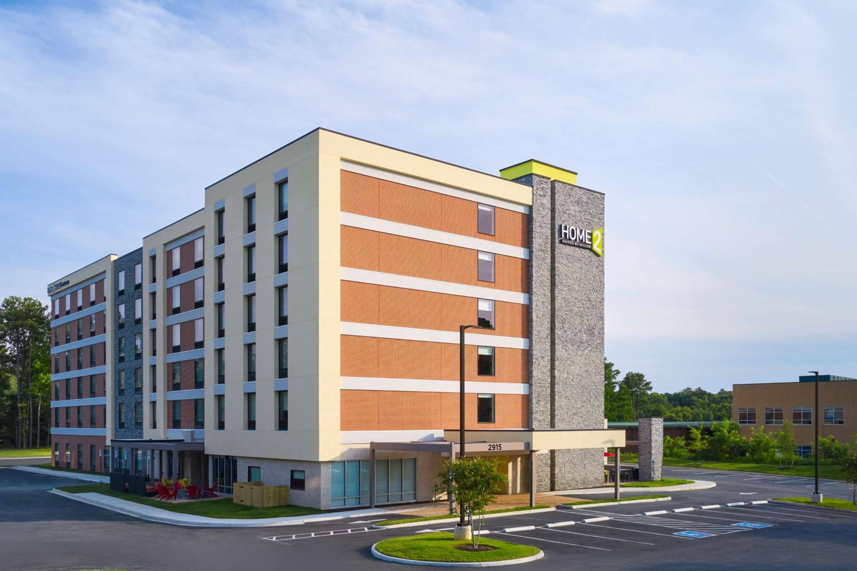 Richmond Vacations - Home2 Suites By Hilton Richmond Glenside - Property Image 4
