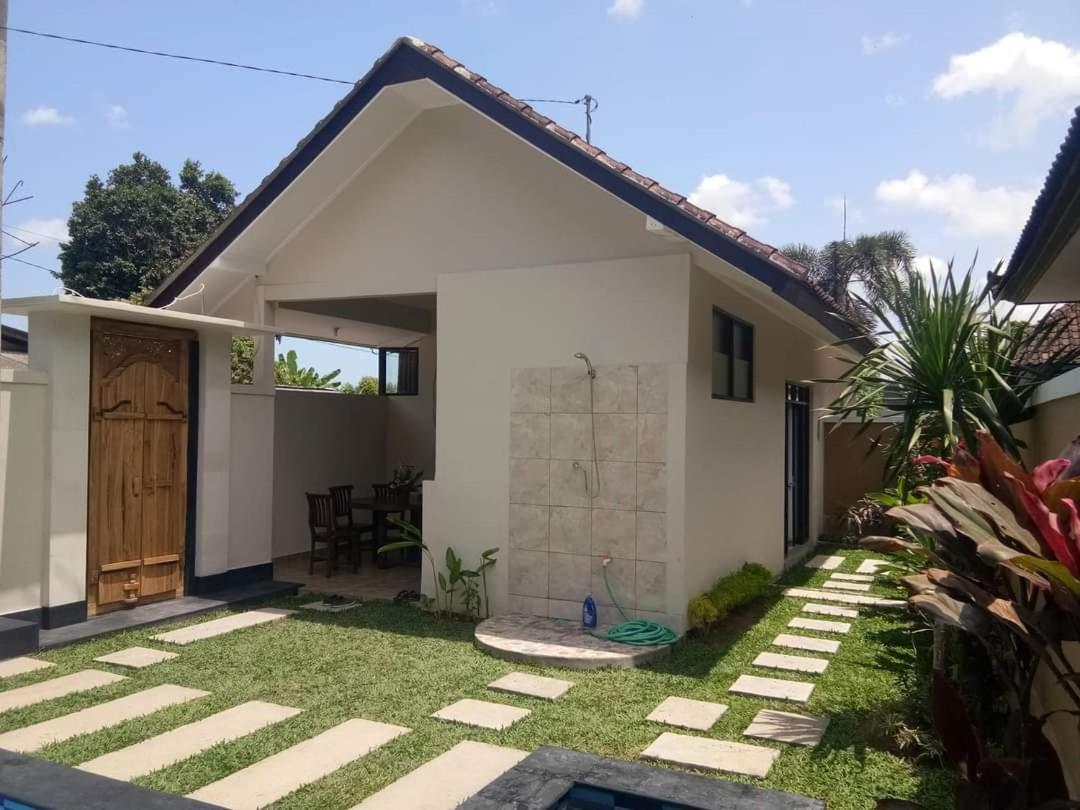 Melanting Corner