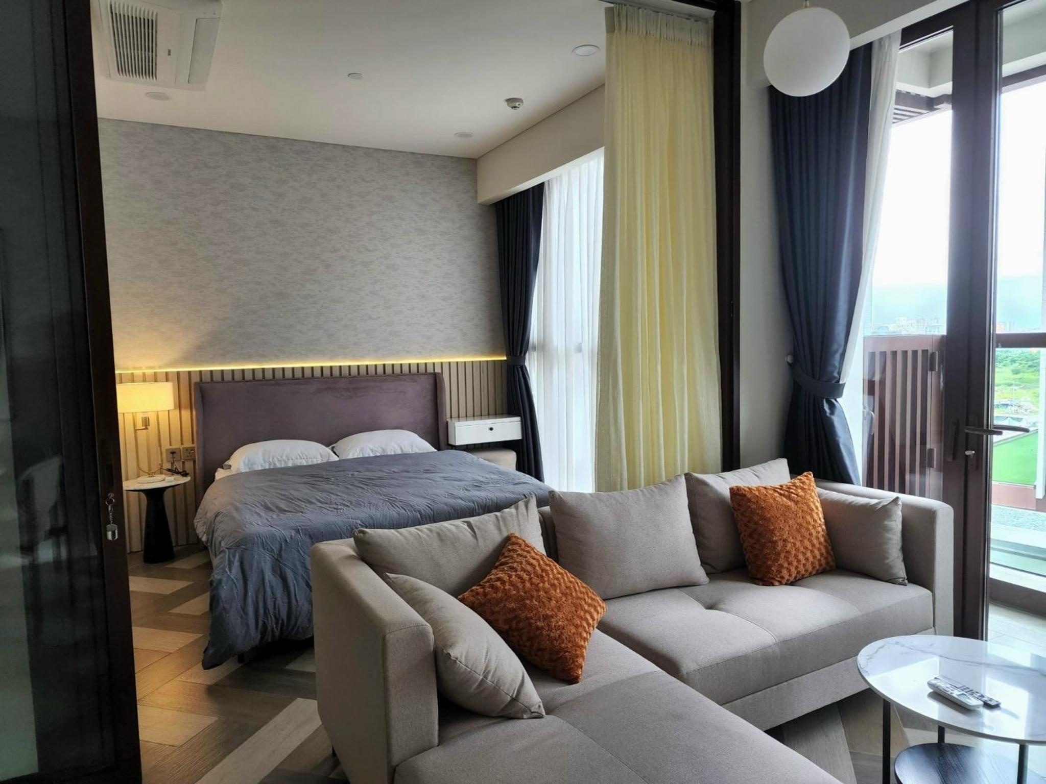 THE CREST-Central Saigon Riverside -Free POOL-GYM-SAUNA Room-YOGA Room