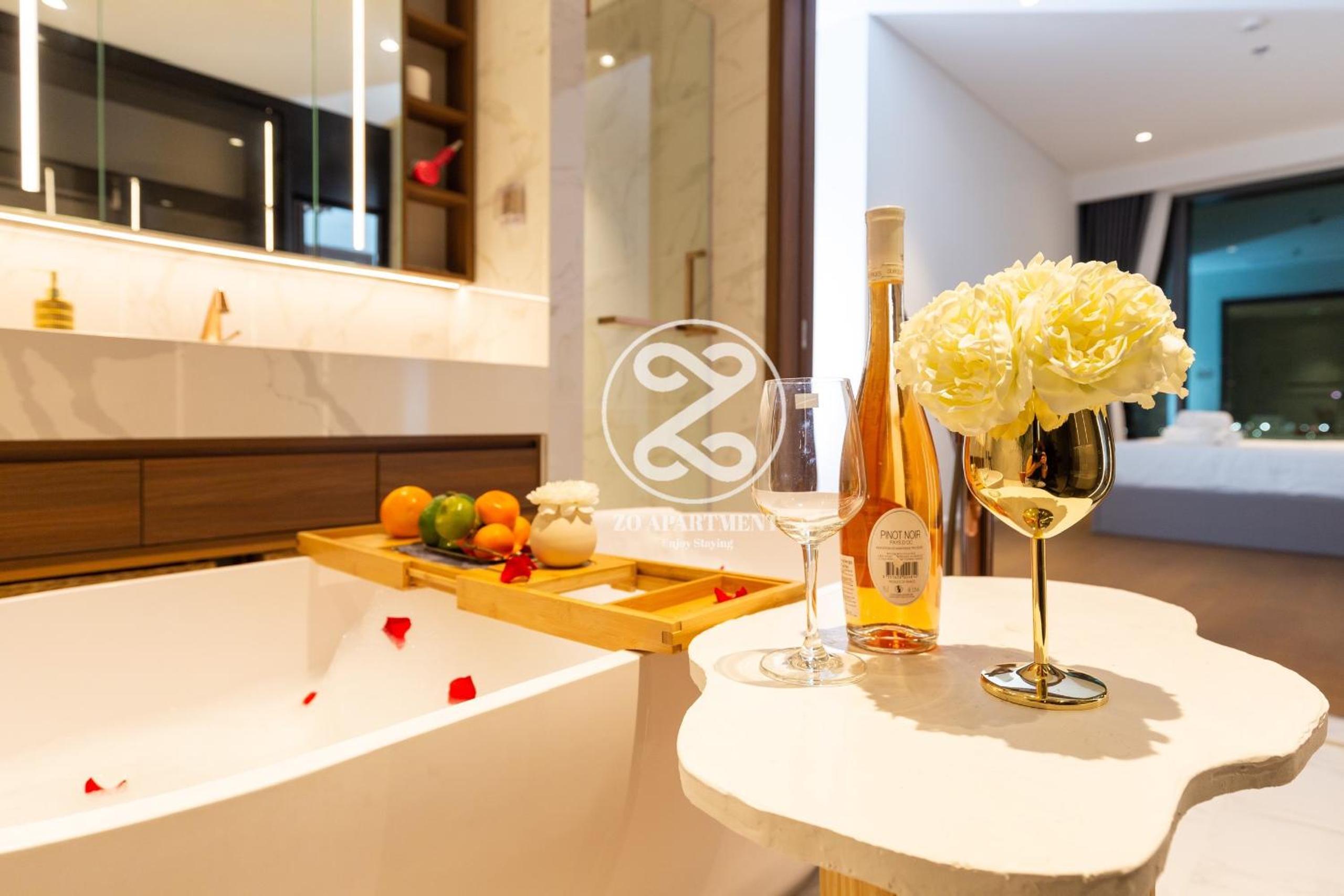 THE CREST-Central Saigon Riverside -Free POOL-GYM-SAUNA Room-YOGA Room