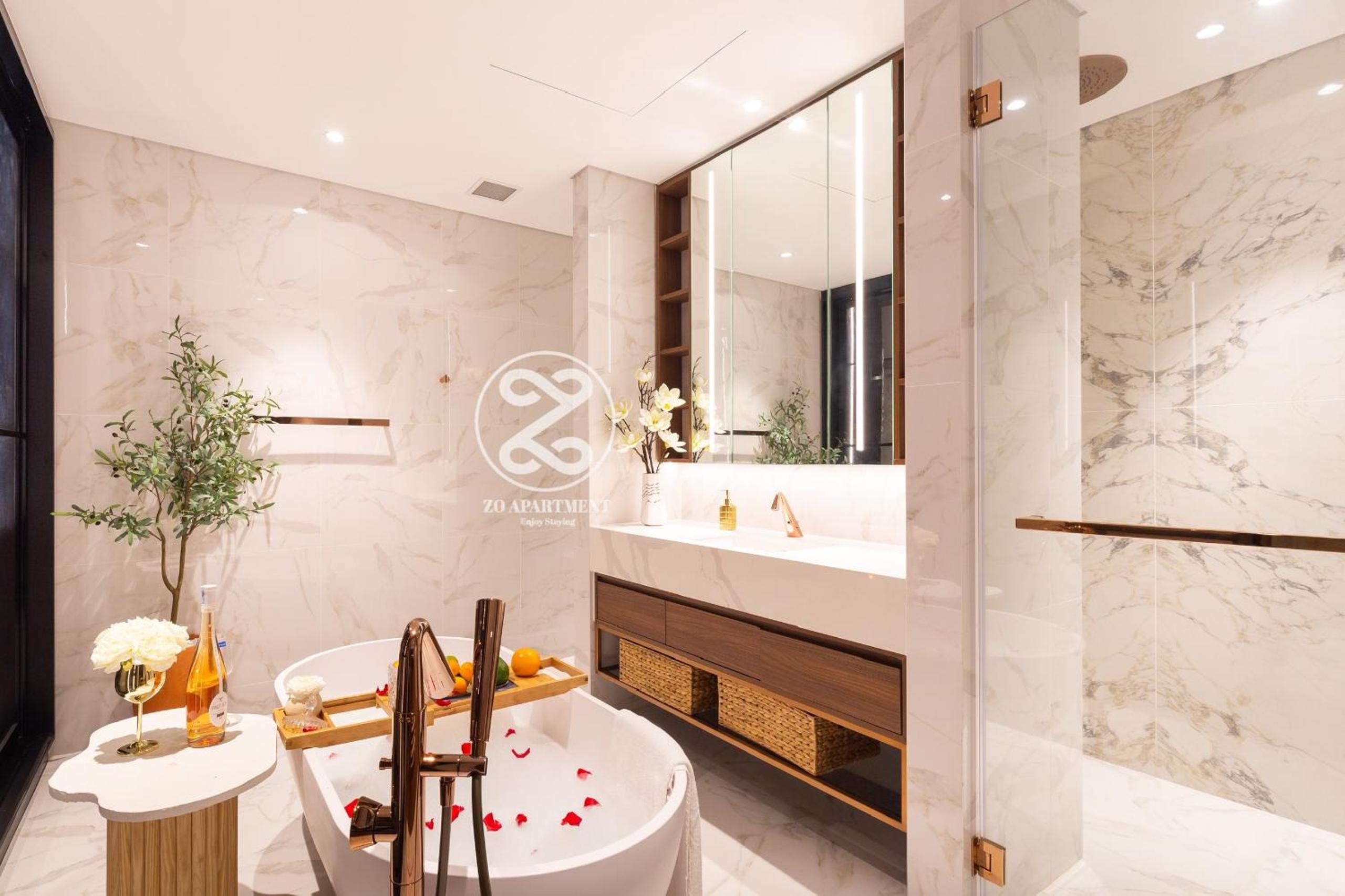 THE CREST-Central Saigon Riverside -Free POOL-GYM-SAUNA Room-YOGA Room