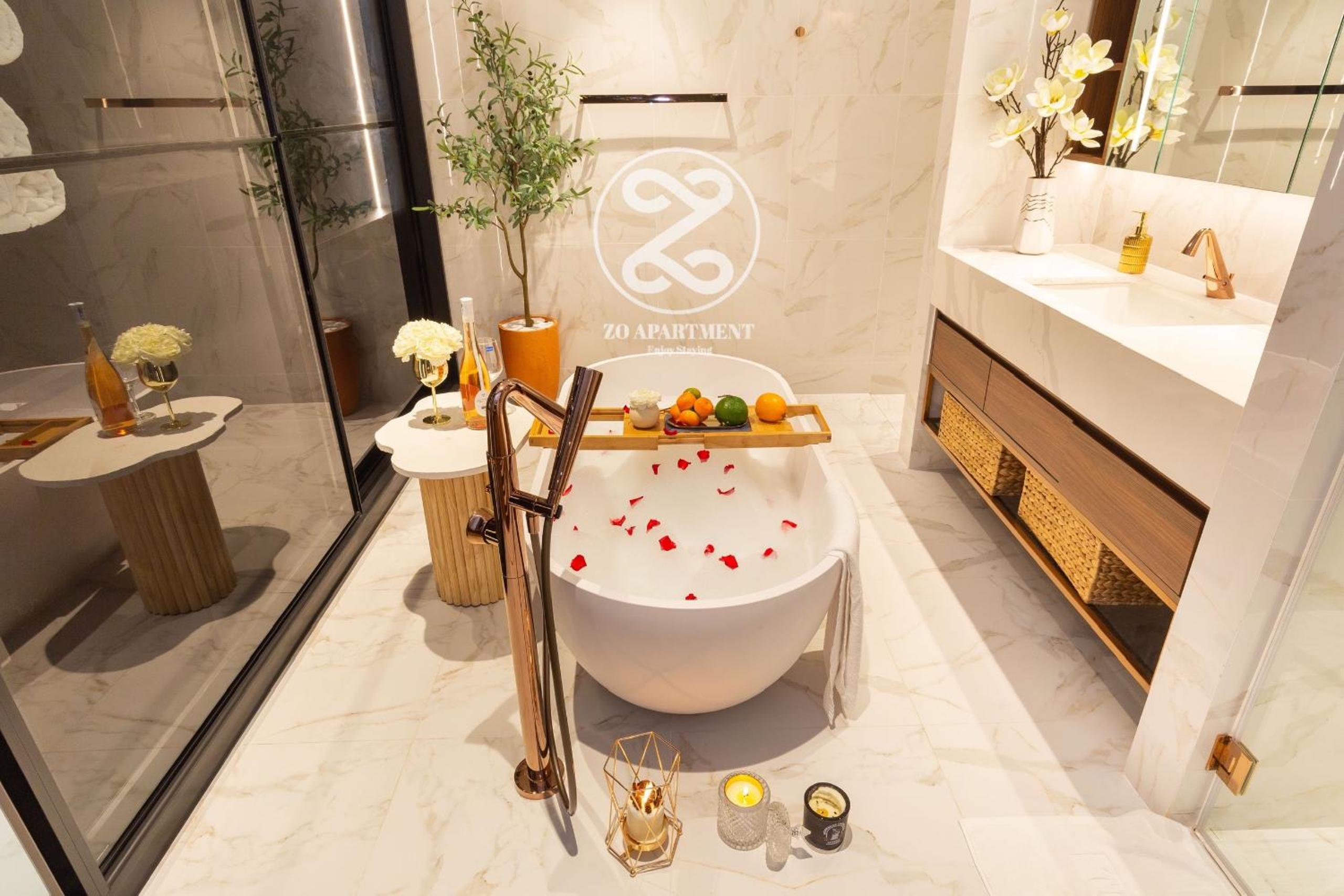 THE CREST-Central Saigon Riverside -Free POOL-GYM-SAUNA Room-YOGA Room