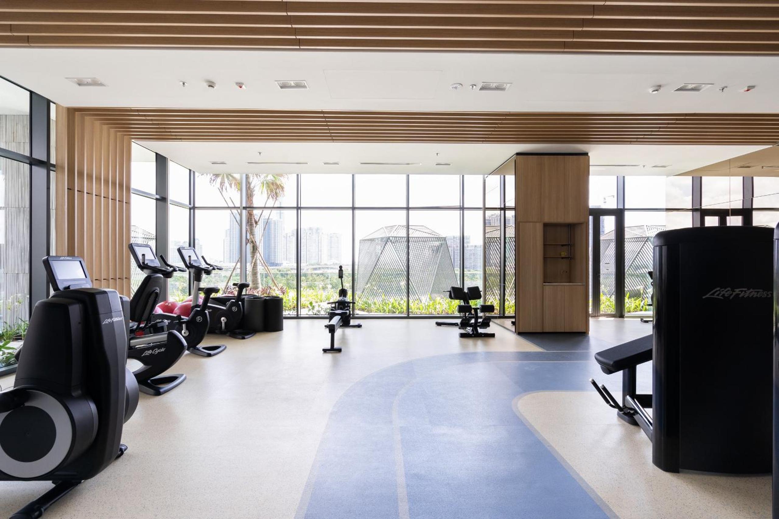 THE CREST-Central Saigon Riverside -Free POOL-GYM-SAUNA Room-YOGA Room
