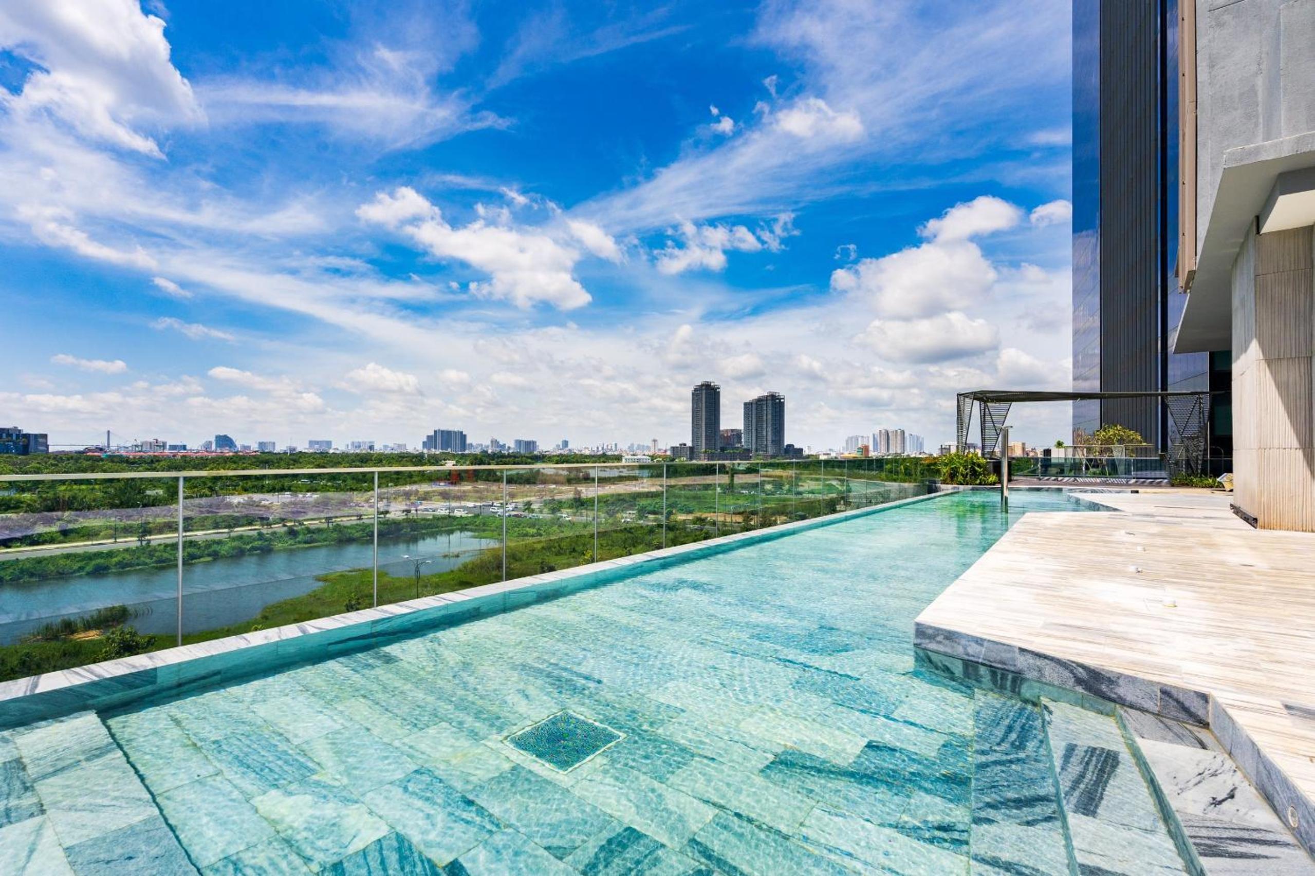 THE CREST-Central Saigon Riverside -Free POOL-GYM-SAUNA Room-YOGA Room