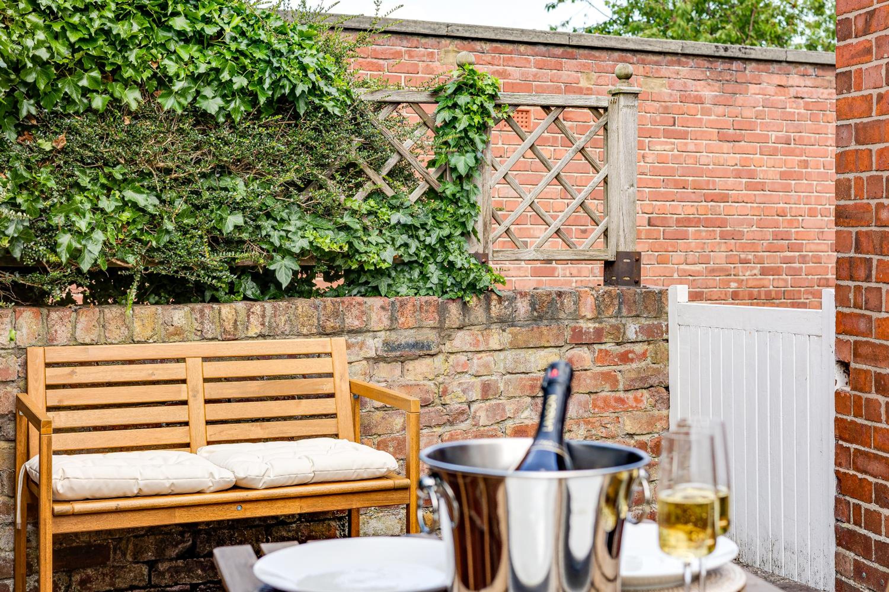 Hidden Gem Hideaway w/ Free Parking