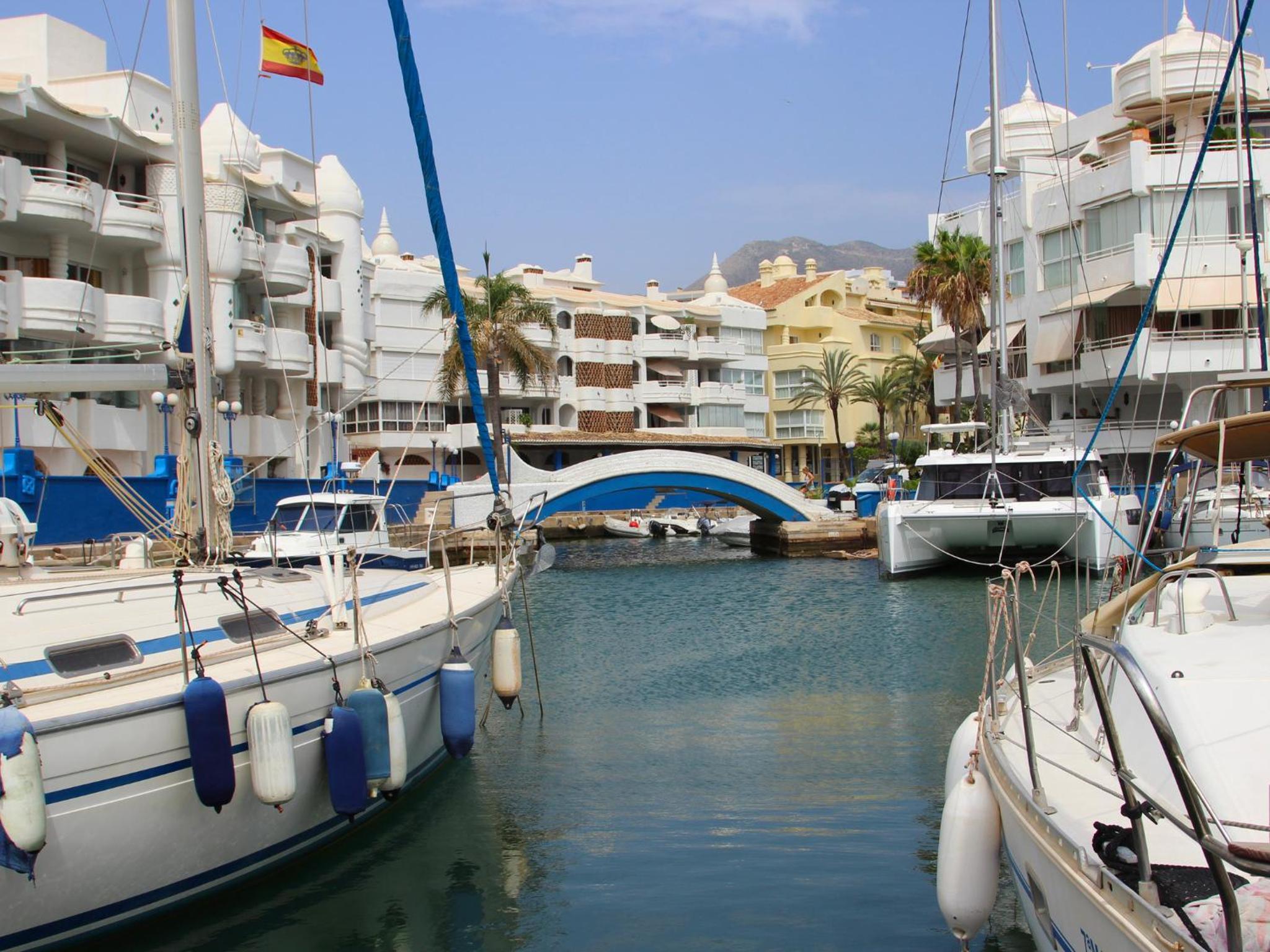 Isla Puerto Marina