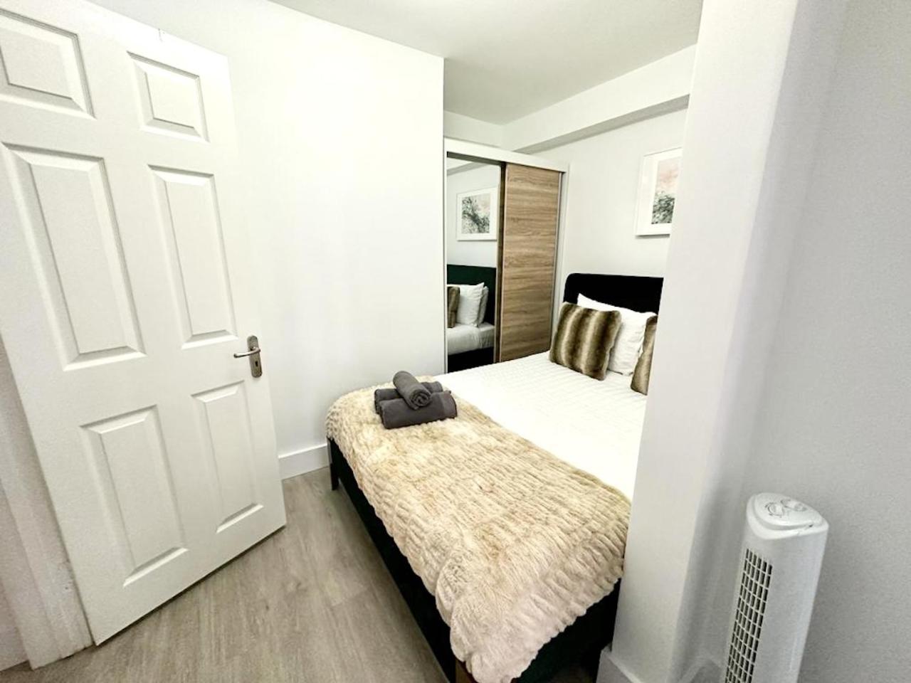 Vibrant 2-Bedroom Flat with Elevator in Marylebone, Close to Hyde Park & Edgware Road